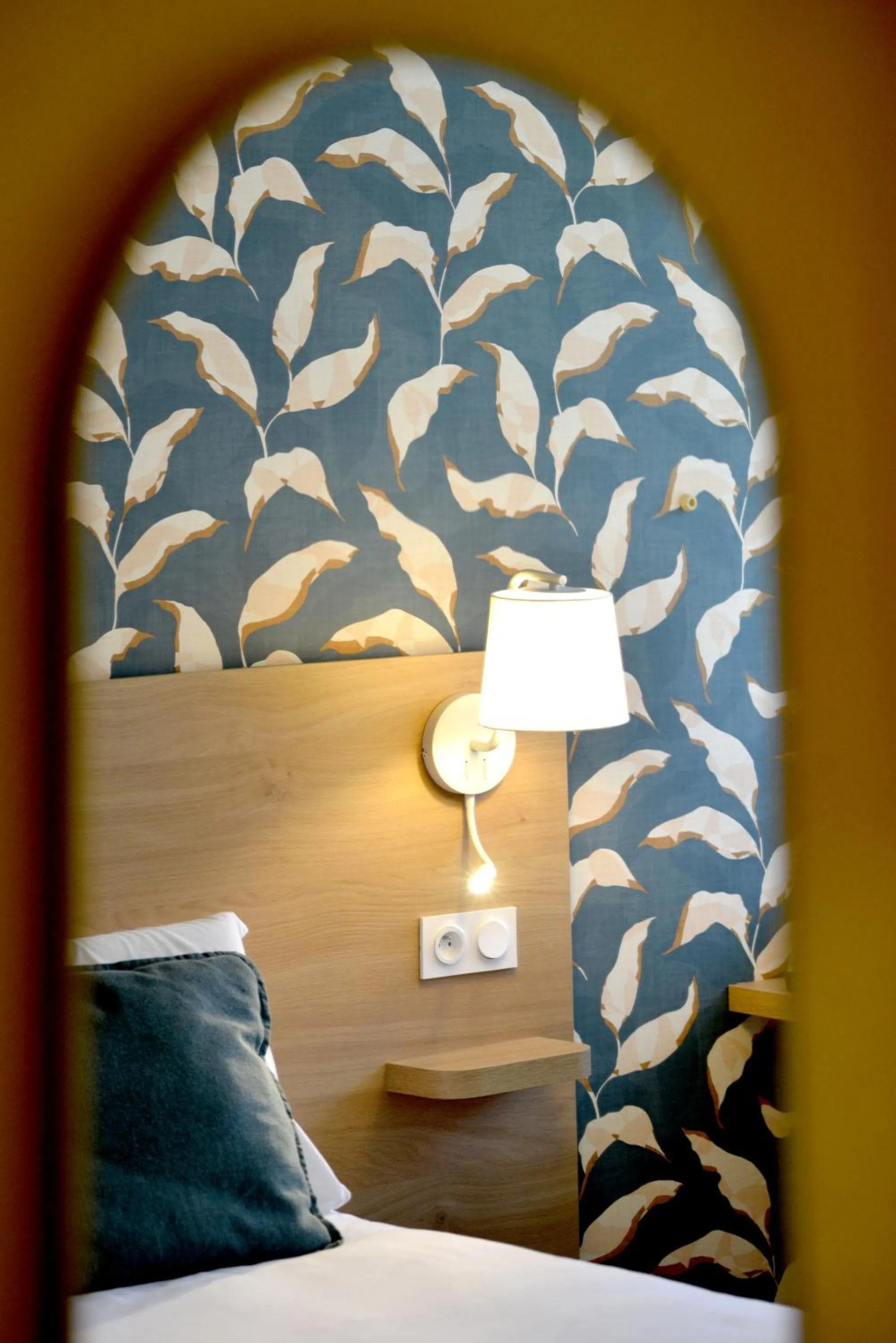 Bedroom, Bed in KYRIAD HONFLEUR - La Riviere Saint Sauveur