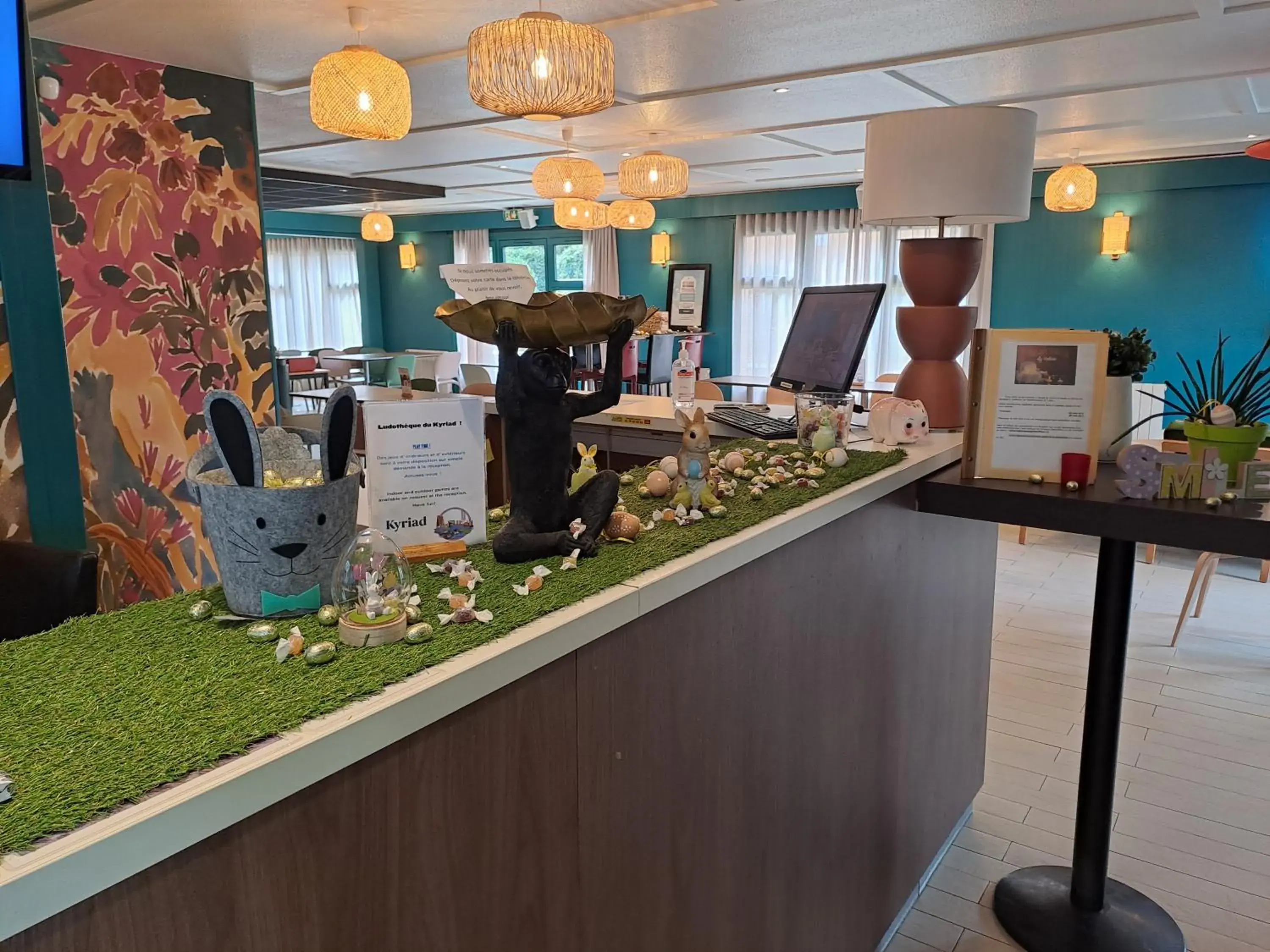 Lobby or reception in KYRIAD HONFLEUR - La Riviere Saint Sauveur Lobby or reception in KYRIAD HONFLEUR - La Riviere Saint Sauveur