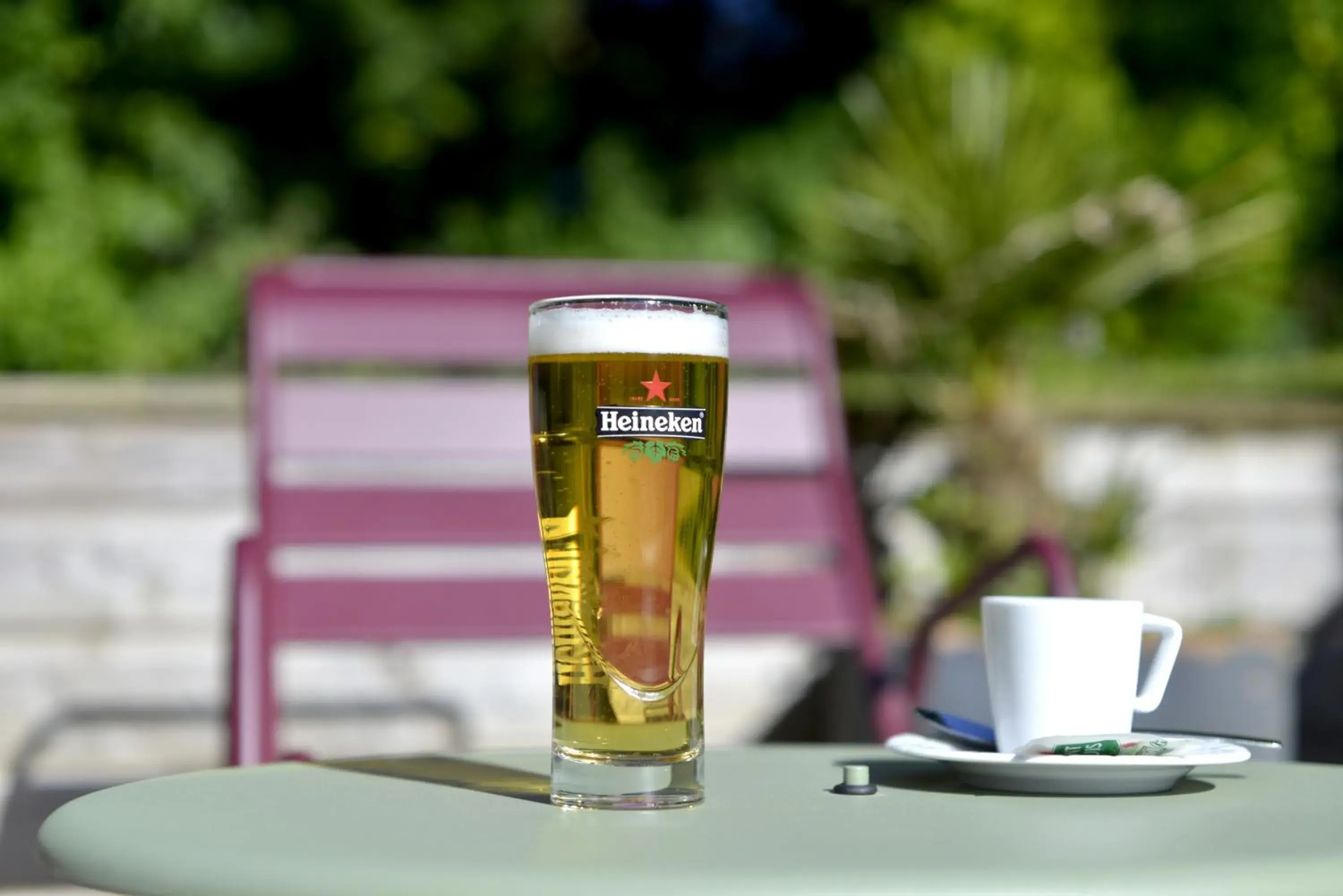 Lounge or bar in KYRIAD HONFLEUR - La Riviere Saint Sauveur Lounge or bar in KYRIAD HONFLEUR - La Riviere Saint Sauveur