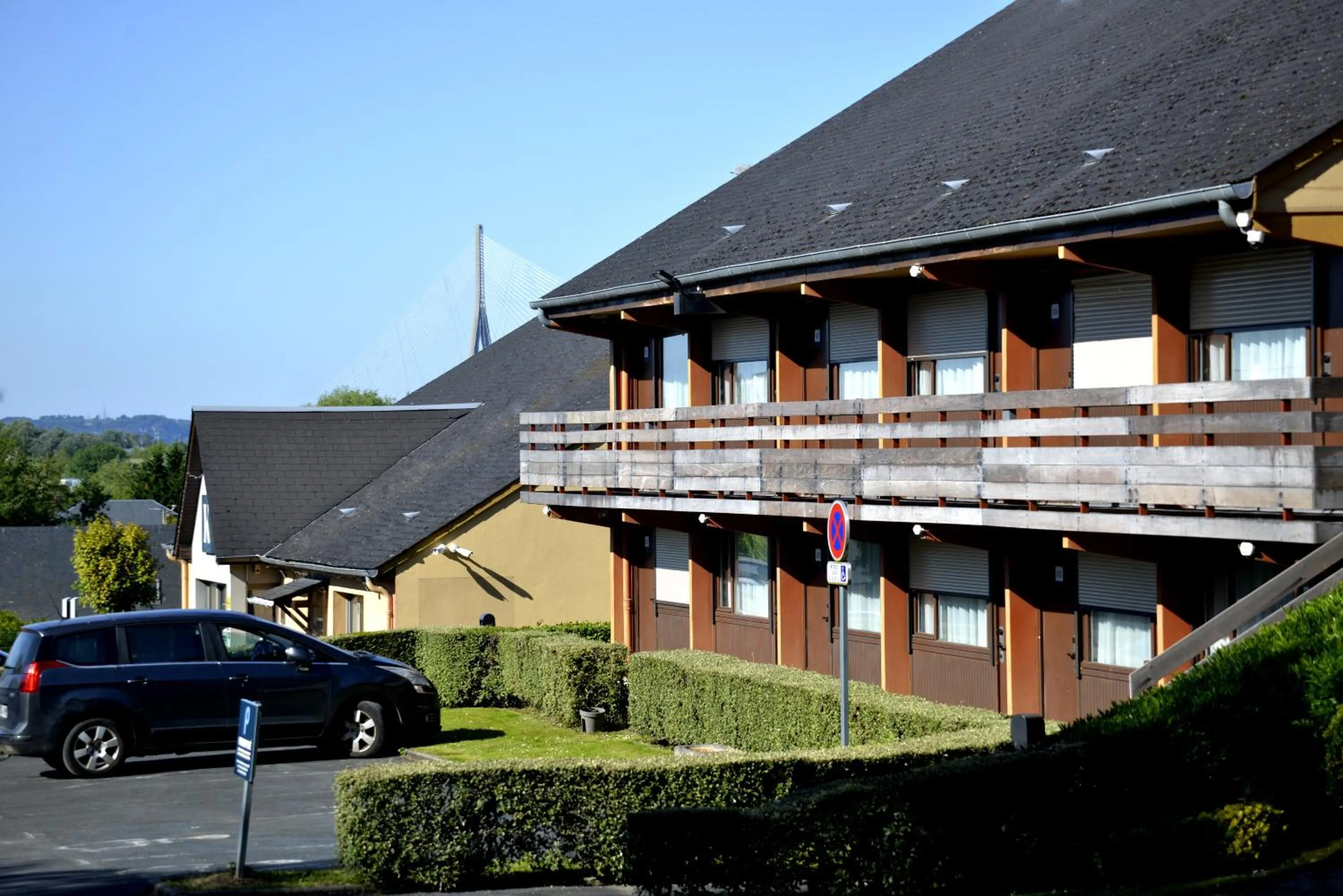 Property building in KYRIAD HONFLEUR - La Riviere Saint Sauveur
