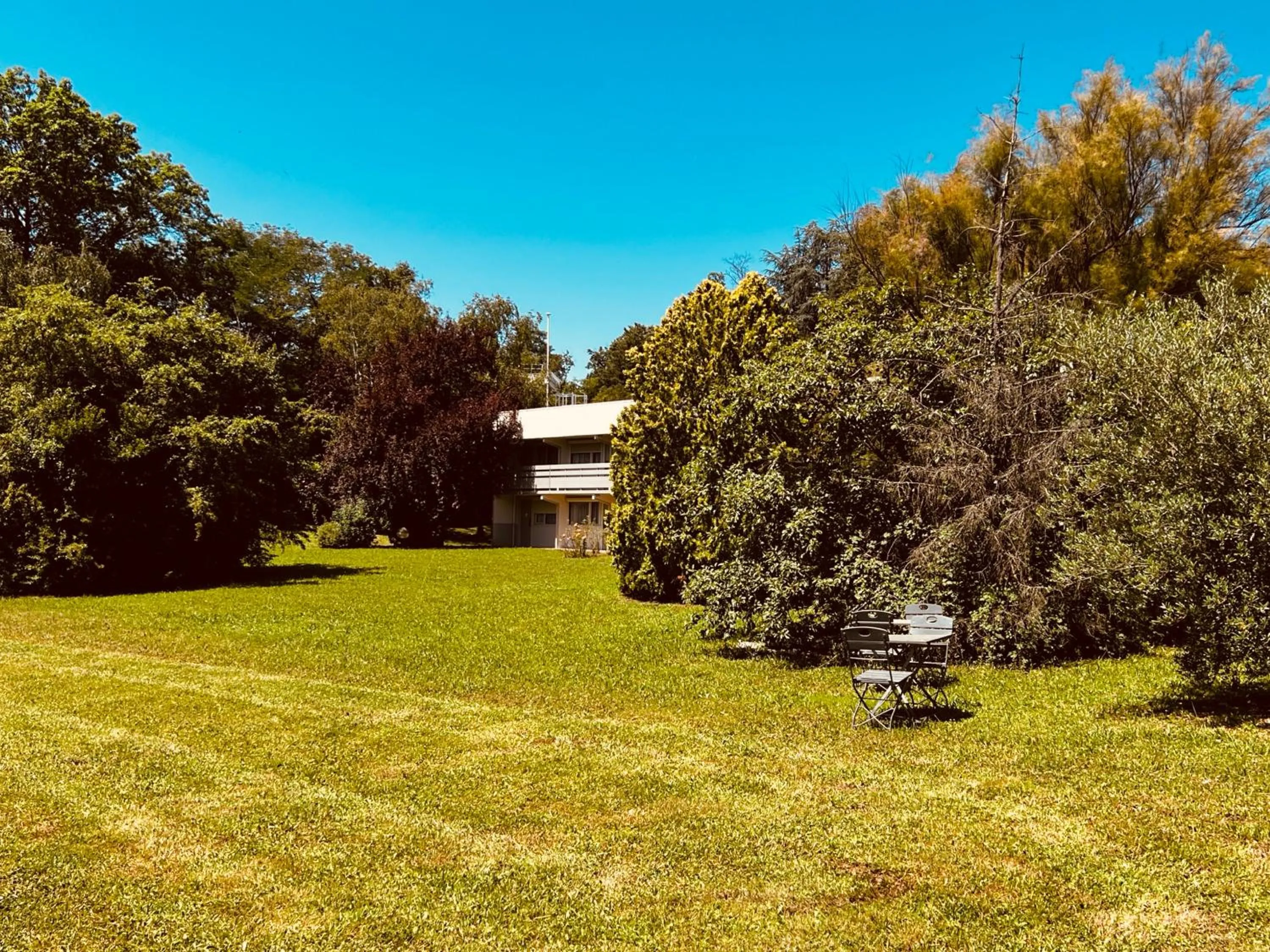 Garden in Campanile Lyon Nord - Ecully