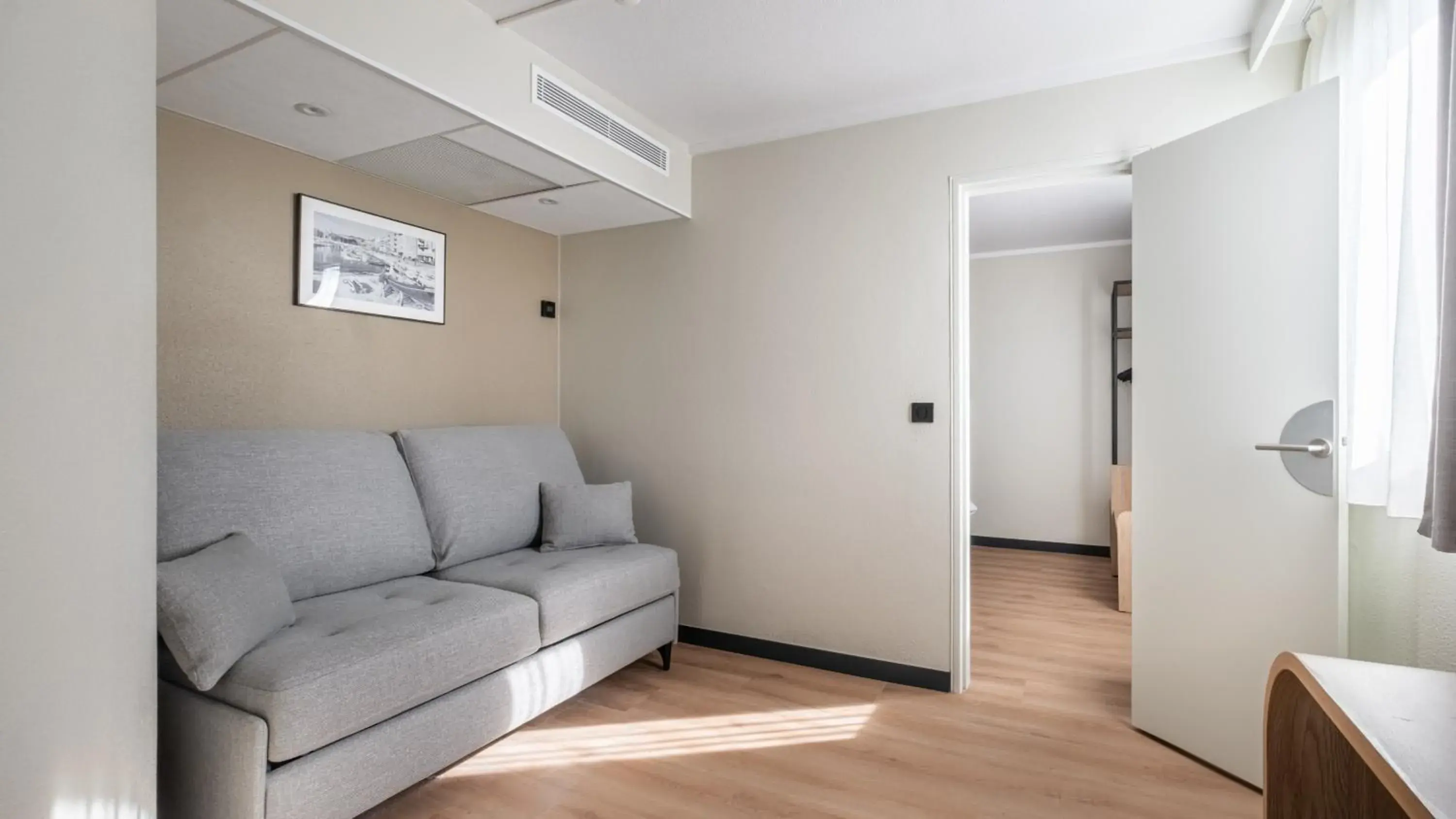 Photo of the whole room in Campanile PRIME - Nice Airport Photo of the whole room in Campanile PRIME - Nice Airport