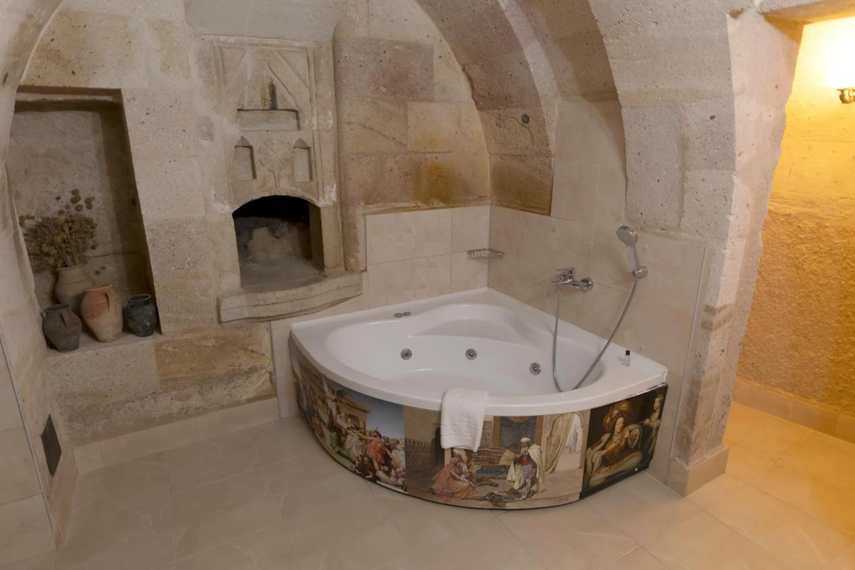 Hot Tub in Drala Inn Cappadocia