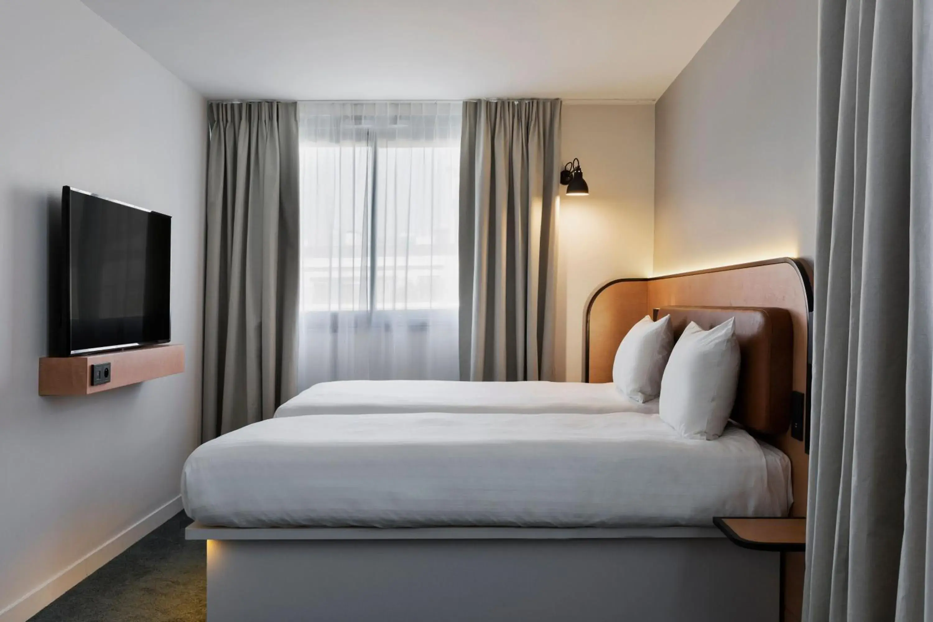 Moxy Sleeper Twin Room in Moxy Paris Bastille Moxy Sleeper Twin Room in Moxy Paris Bastille