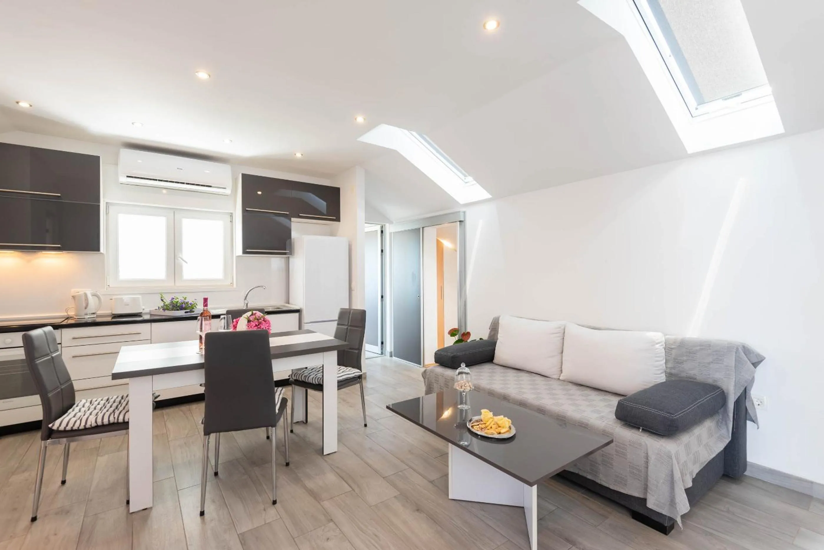 Kitchen or kitchenette in Villa Marina