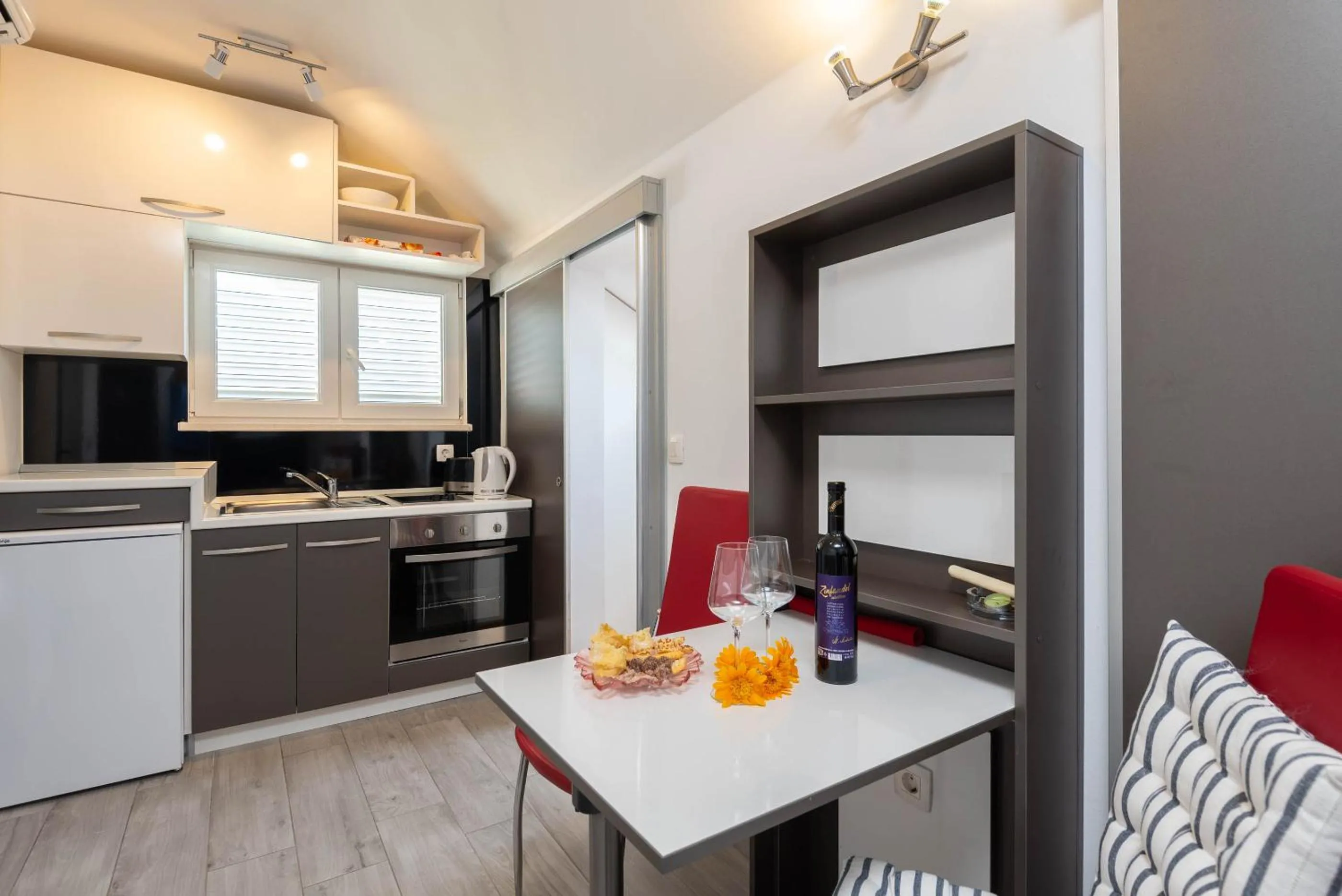 Kitchen or kitchenette in Villa Marina