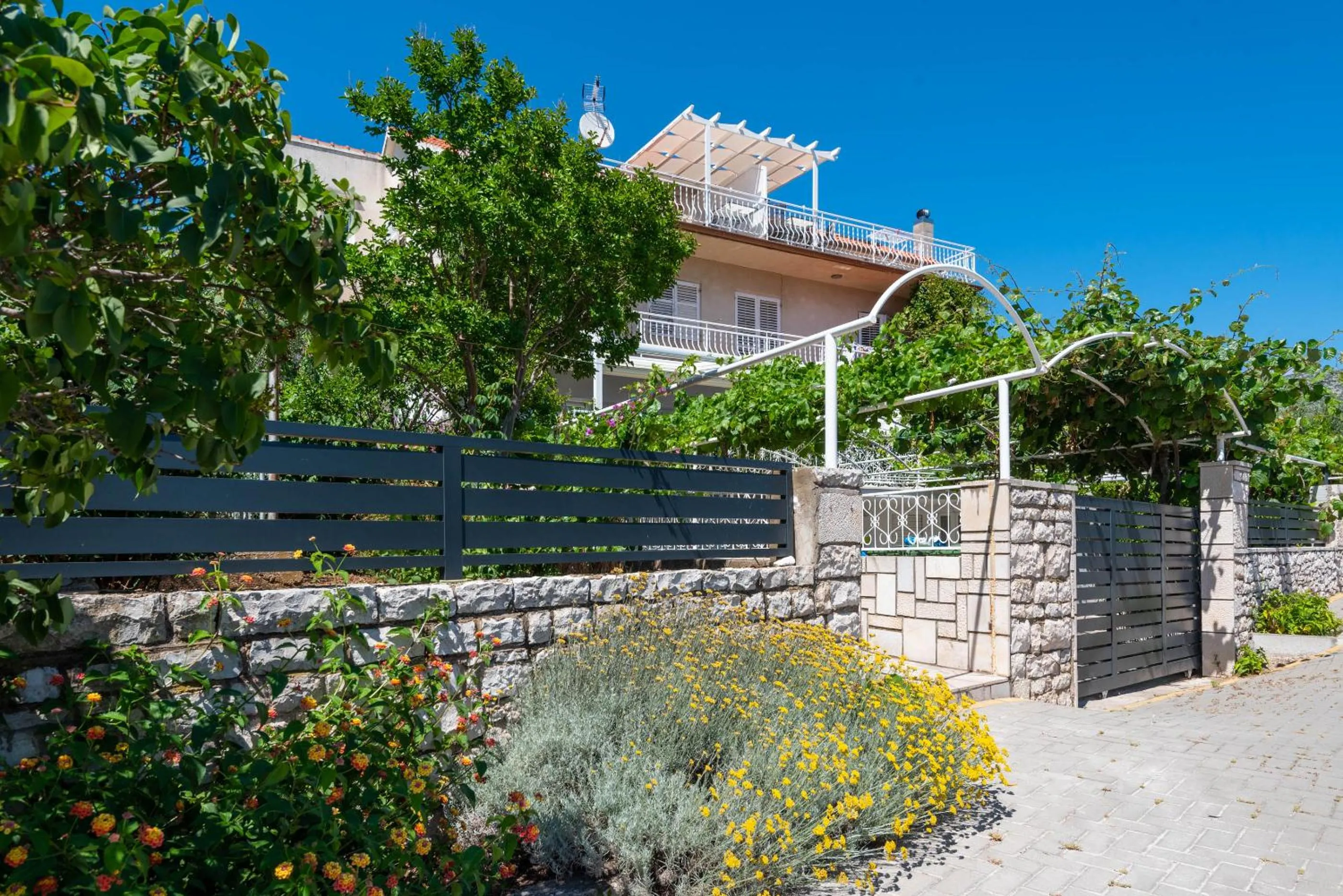 Property building in Villa Marina