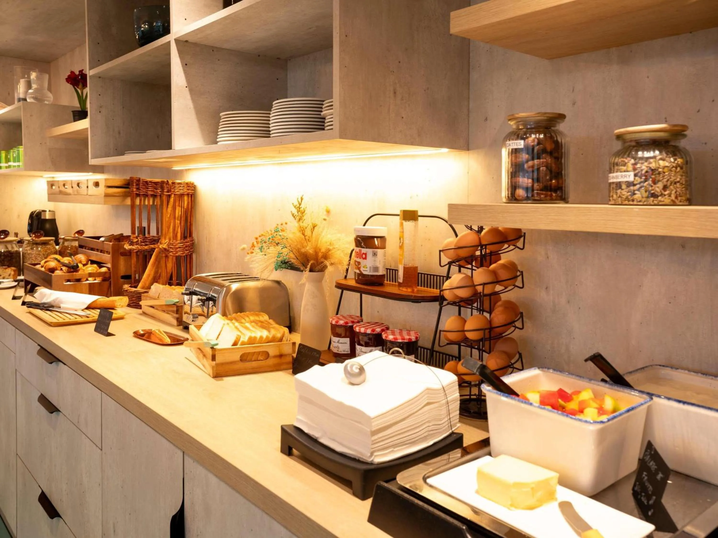 Breakfast in Ibis Styles Paris Saint Denis Pleyel