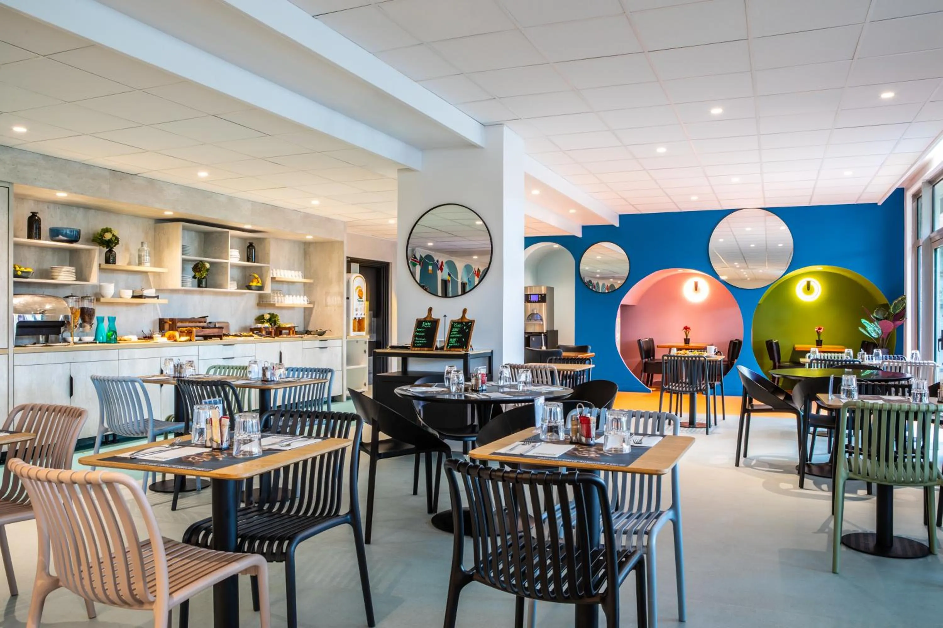 Restaurant/places to eat in Ibis Styles Paris Saint Denis Pleyel