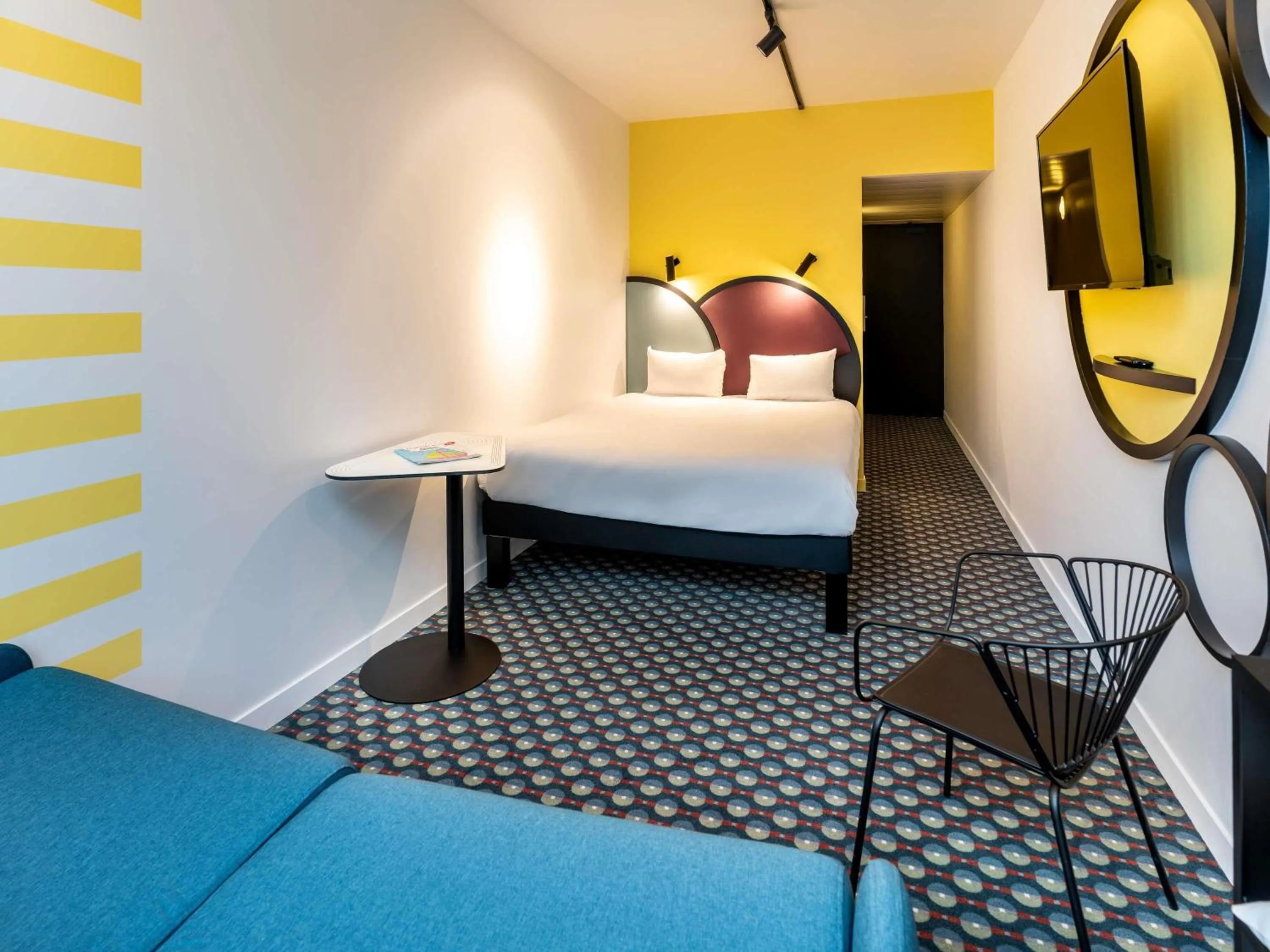 Bedroom, Bed in Ibis Styles Paris Saint Denis Pleyel
