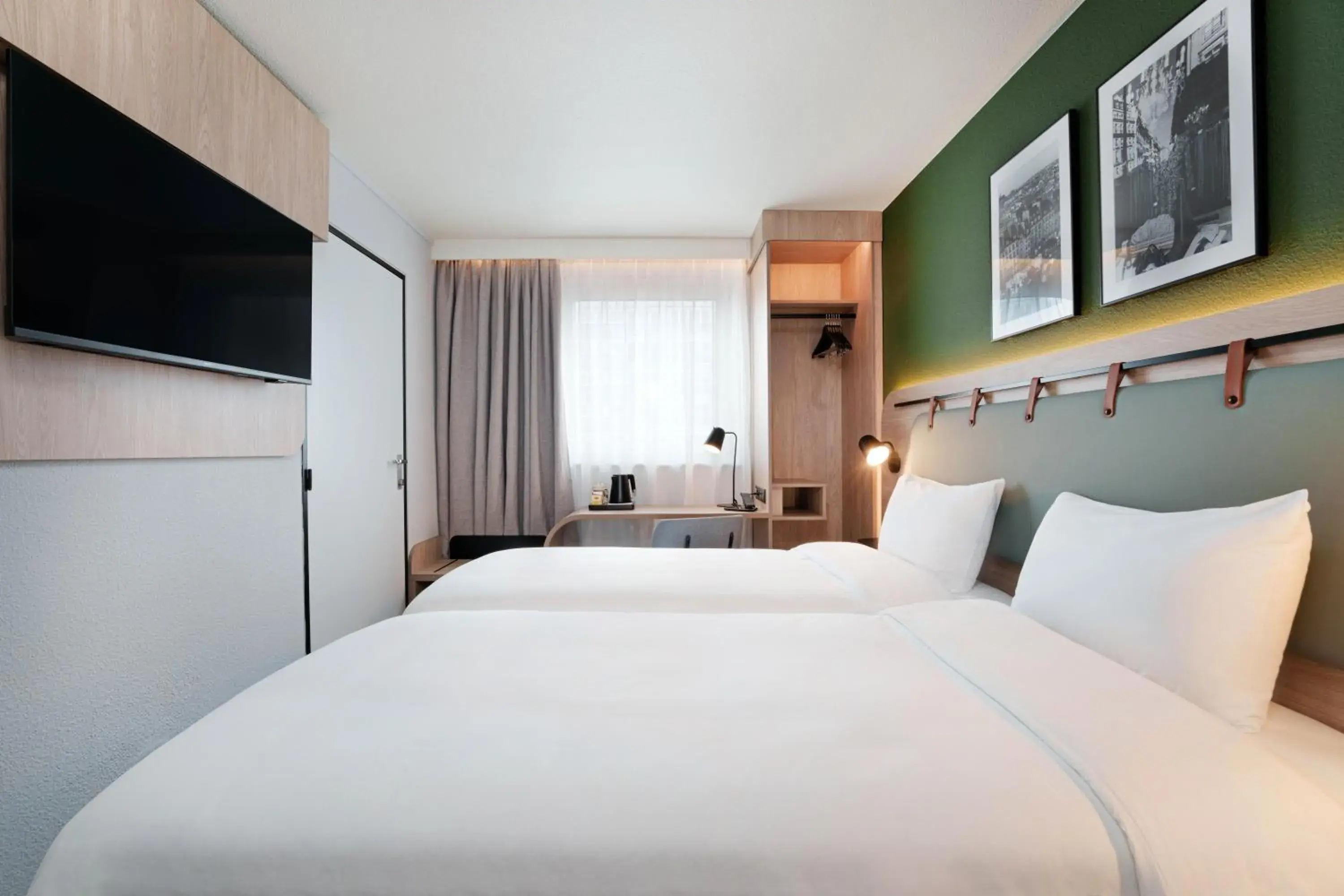 Bed in Kyriad Le Blanc-Mesnil Bed in Kyriad Le Blanc-Mesnil