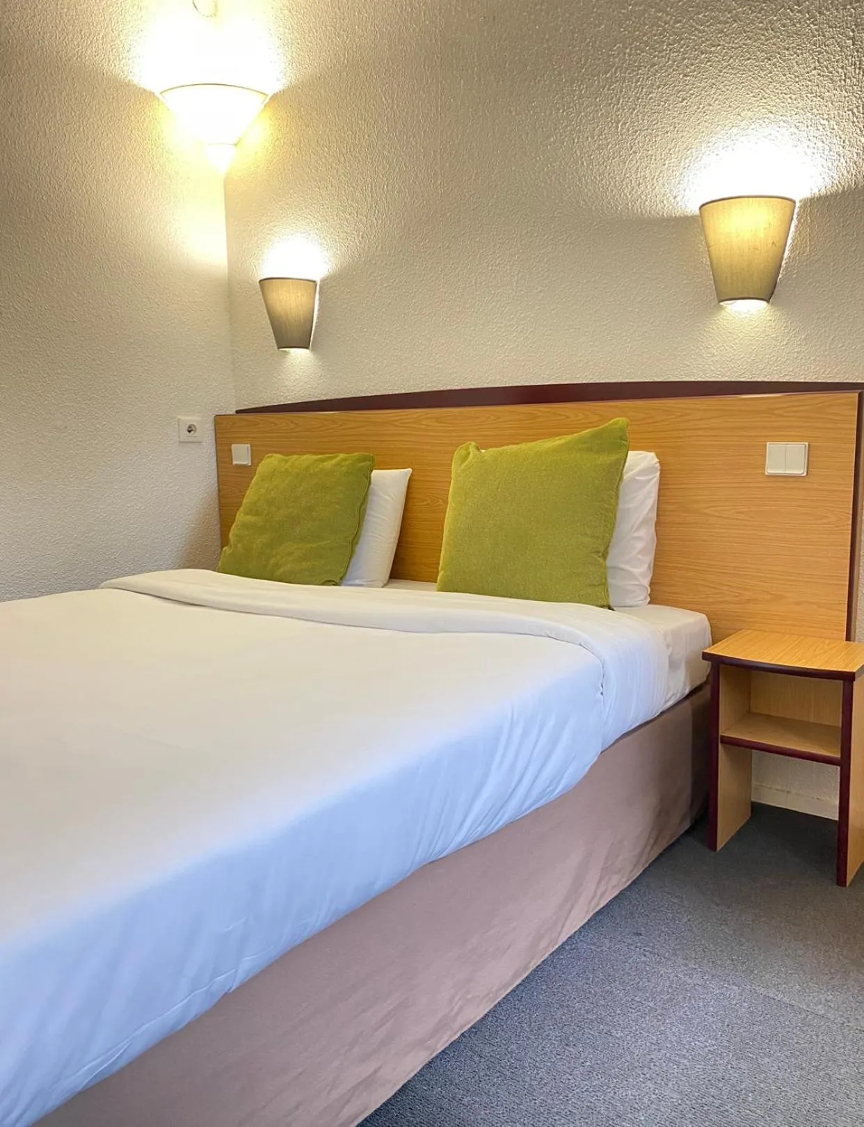 Double Room in Kyriad Le Blanc-Mesnil