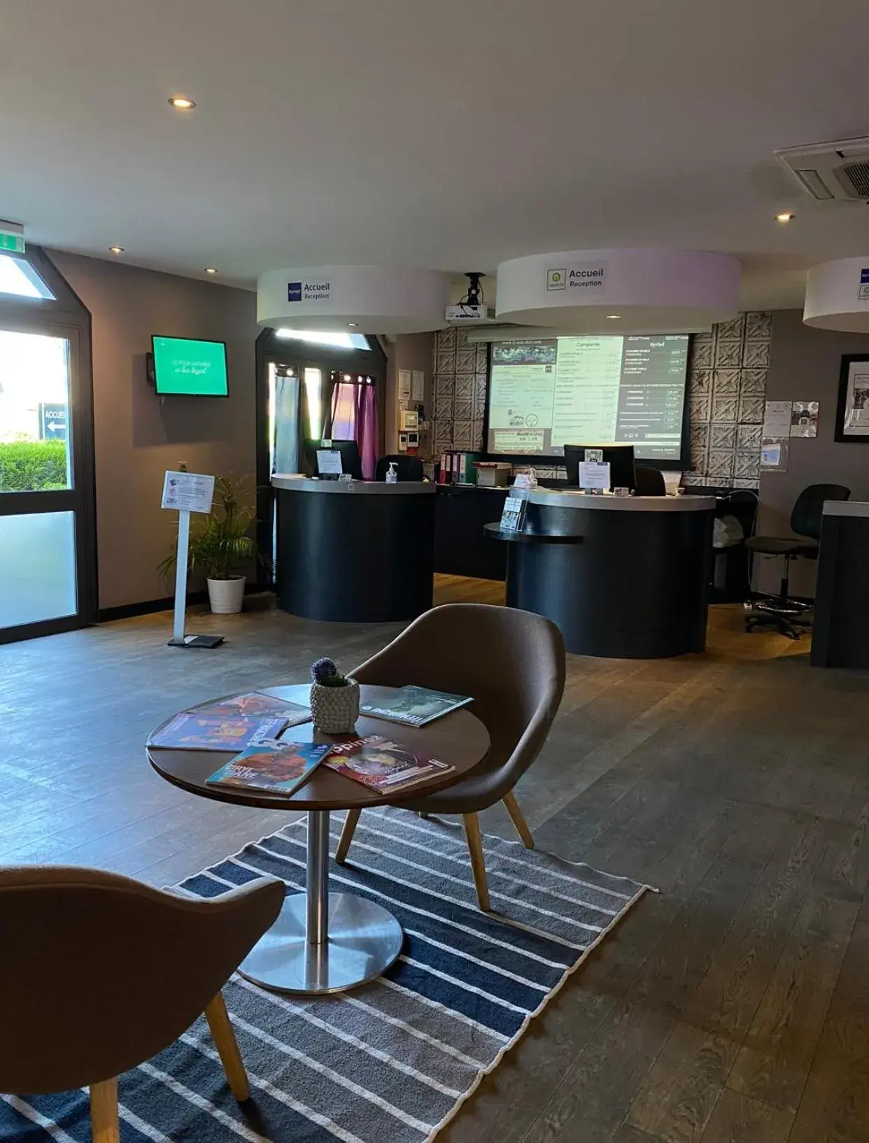 Lobby or reception in Kyriad Le Blanc-Mesnil Lobby or reception in Kyriad Le Blanc-Mesnil