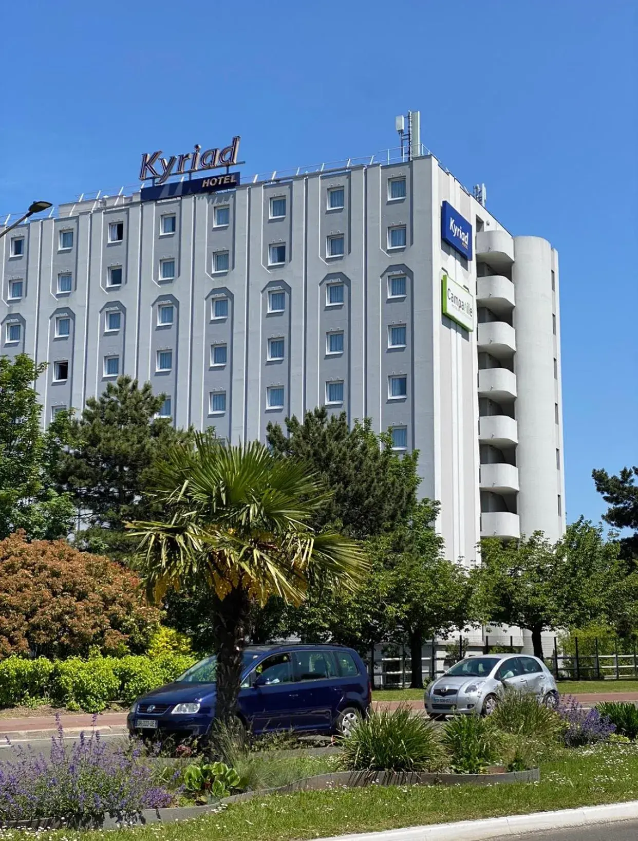 Facade/entrance in Kyriad Le Blanc-Mesnil Facade/entrance in Kyriad Le Blanc-Mesnil