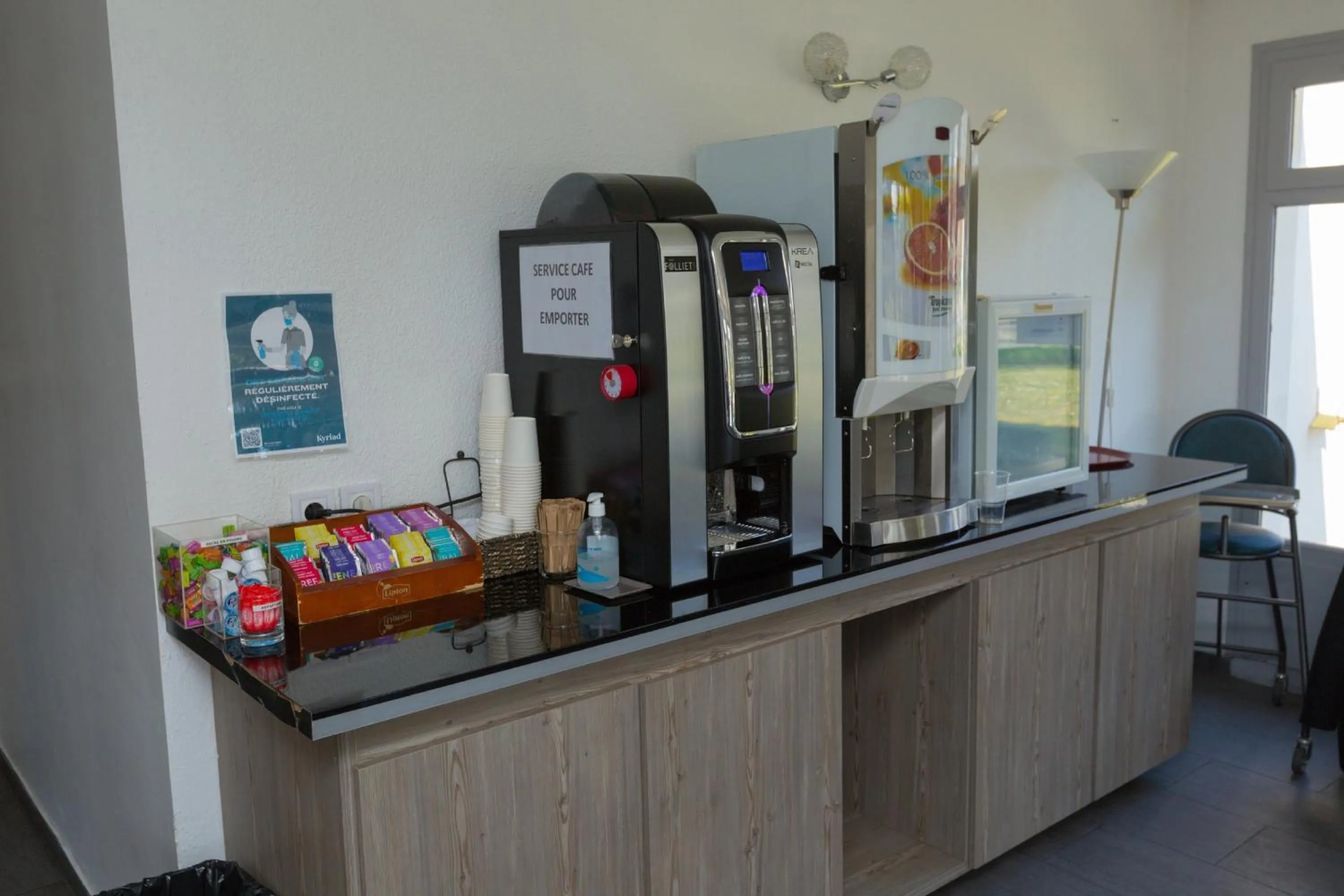 Restaurant/places to eat in Kyriad Chantilly Sud - Luzarches