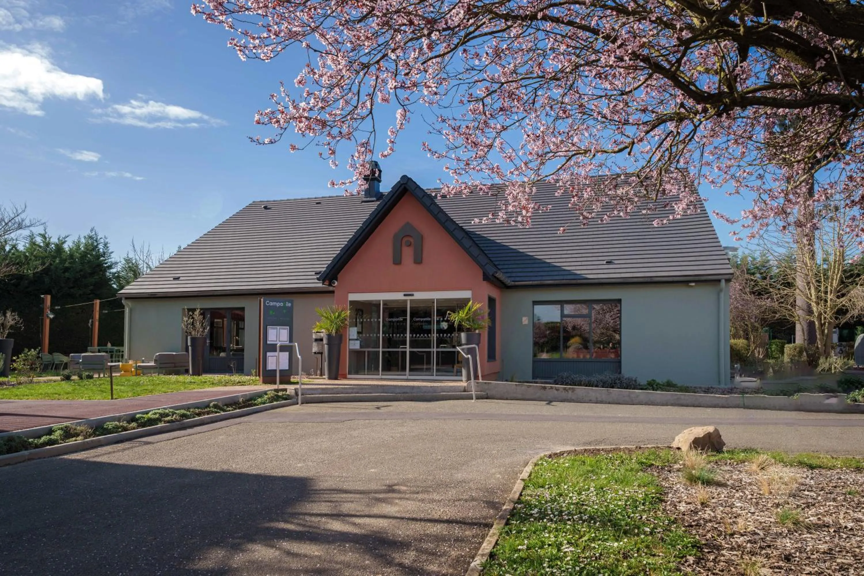 Property building in Campanile NATURE - Paris Ouest Gennevilliers Port