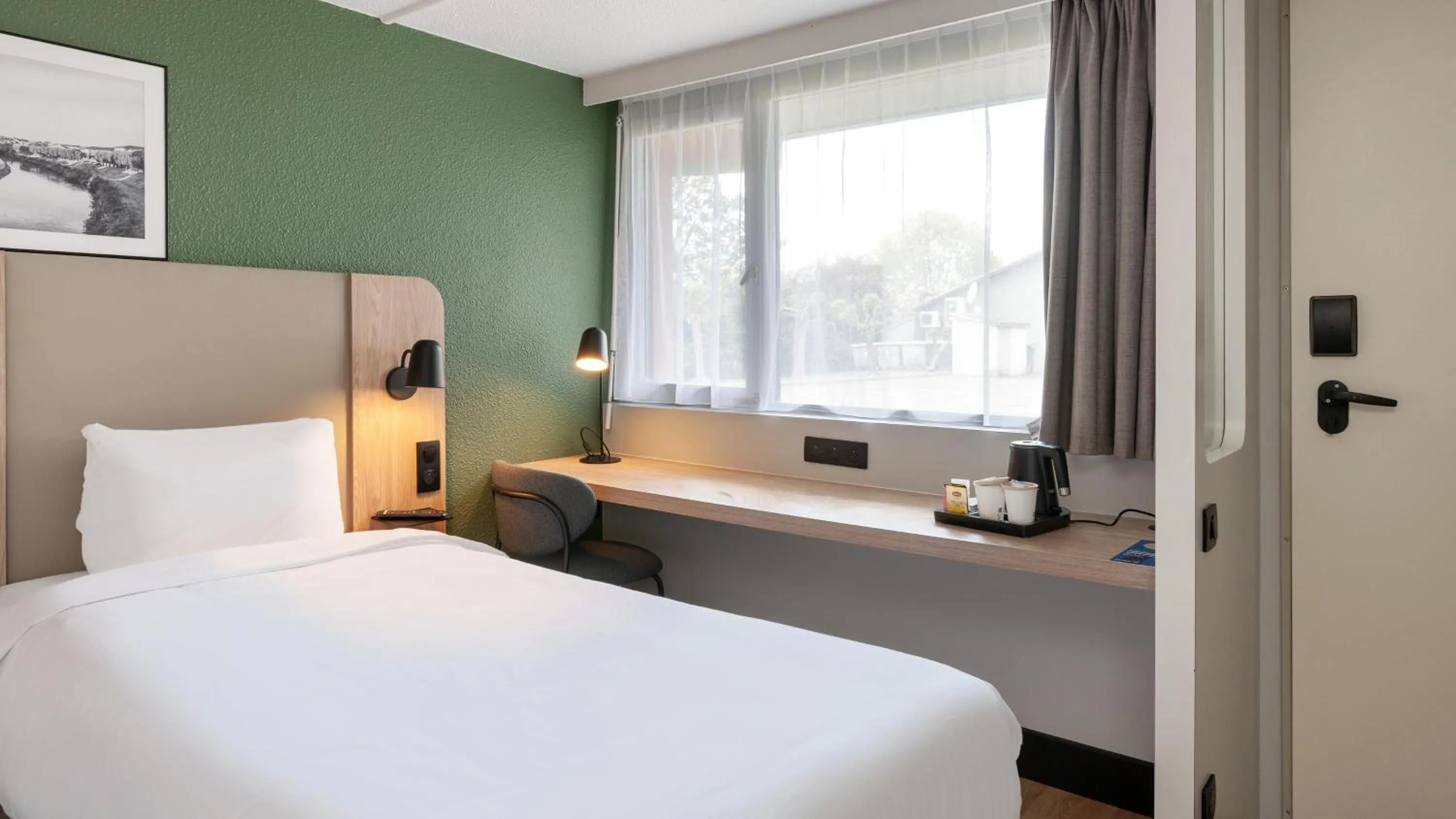 Bed in Campanile NATURE - Epône