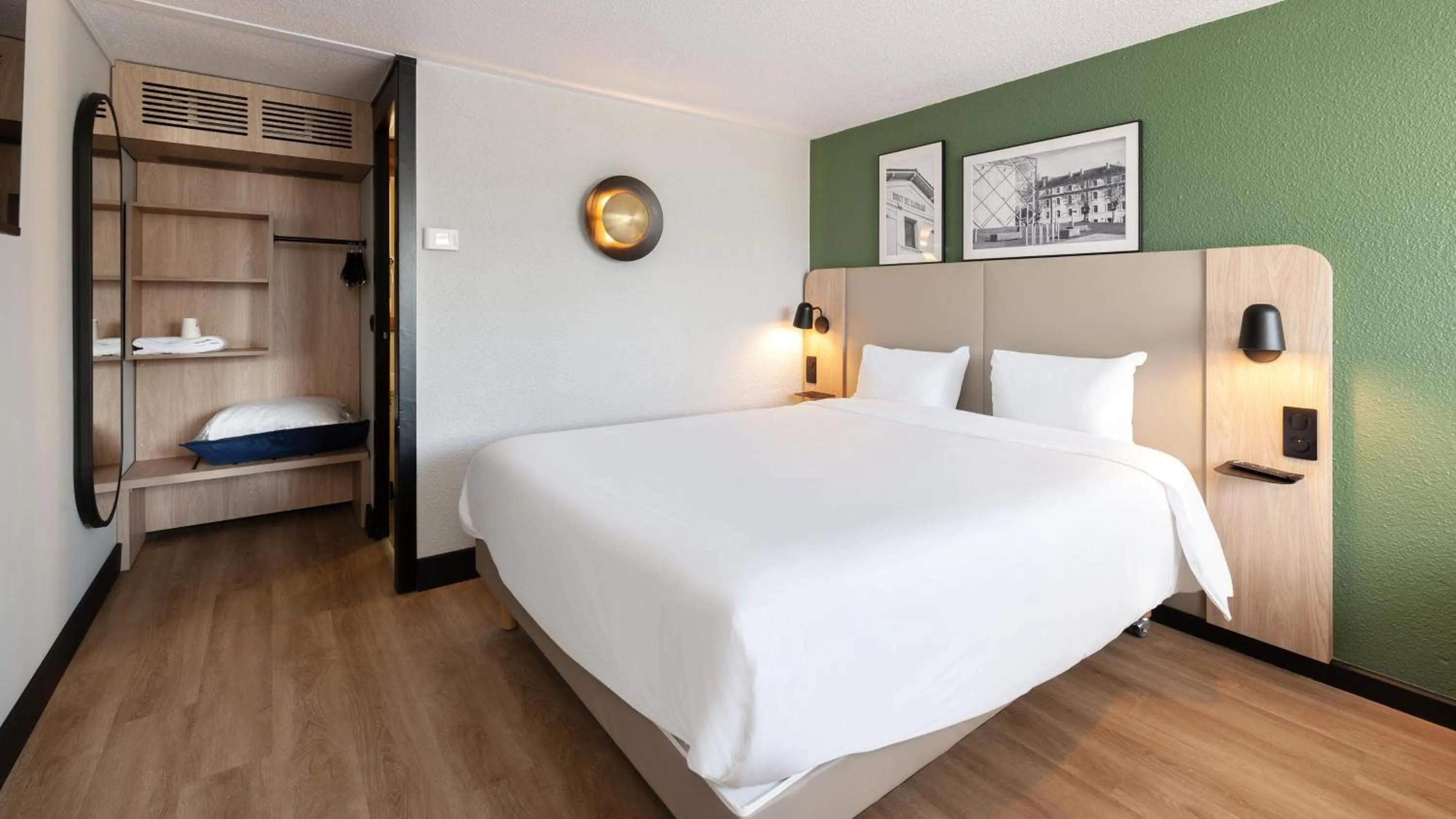 Bed in Campanile NATURE - Epône