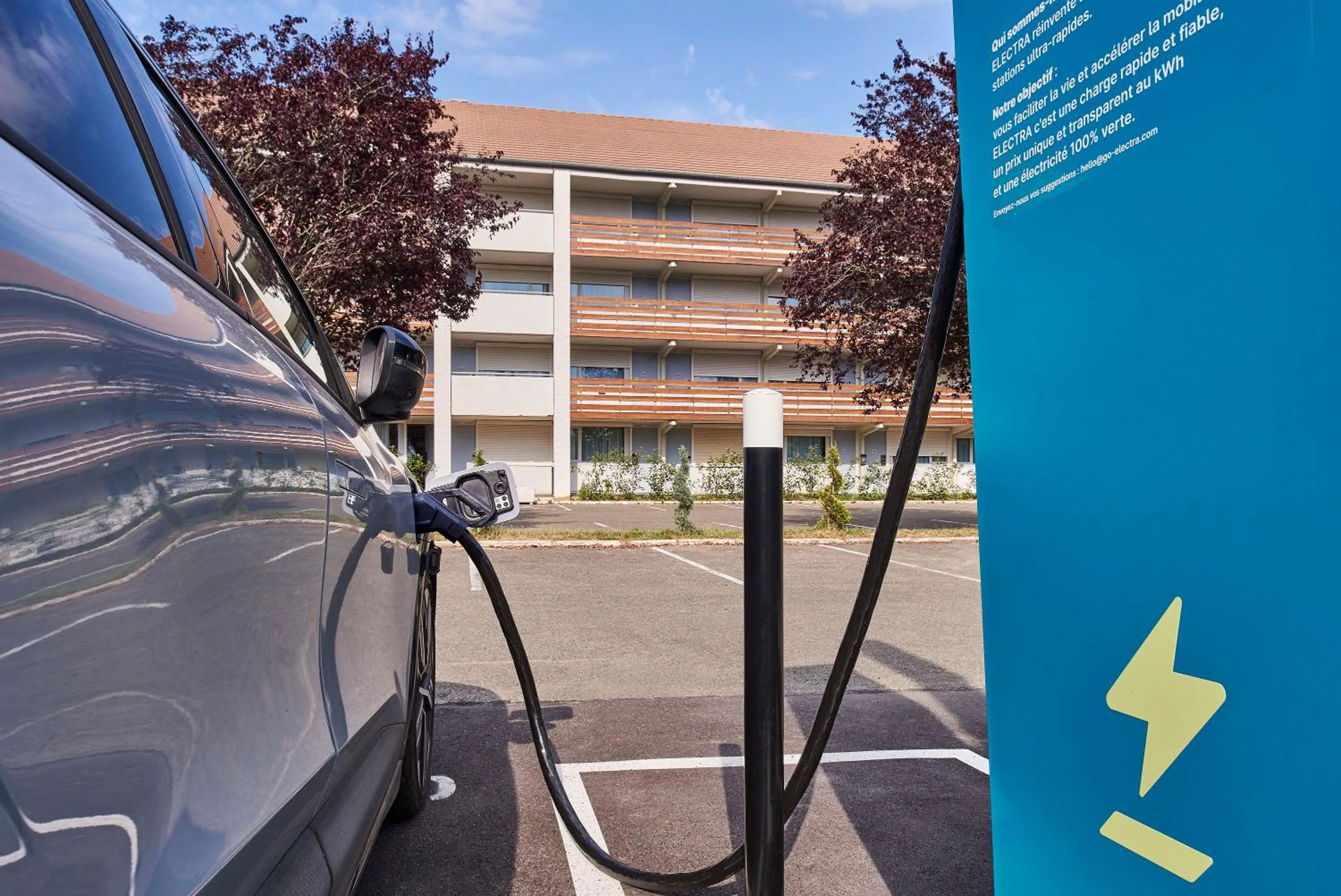 Parking, Property Building in Campanile La VerriÃ¨re