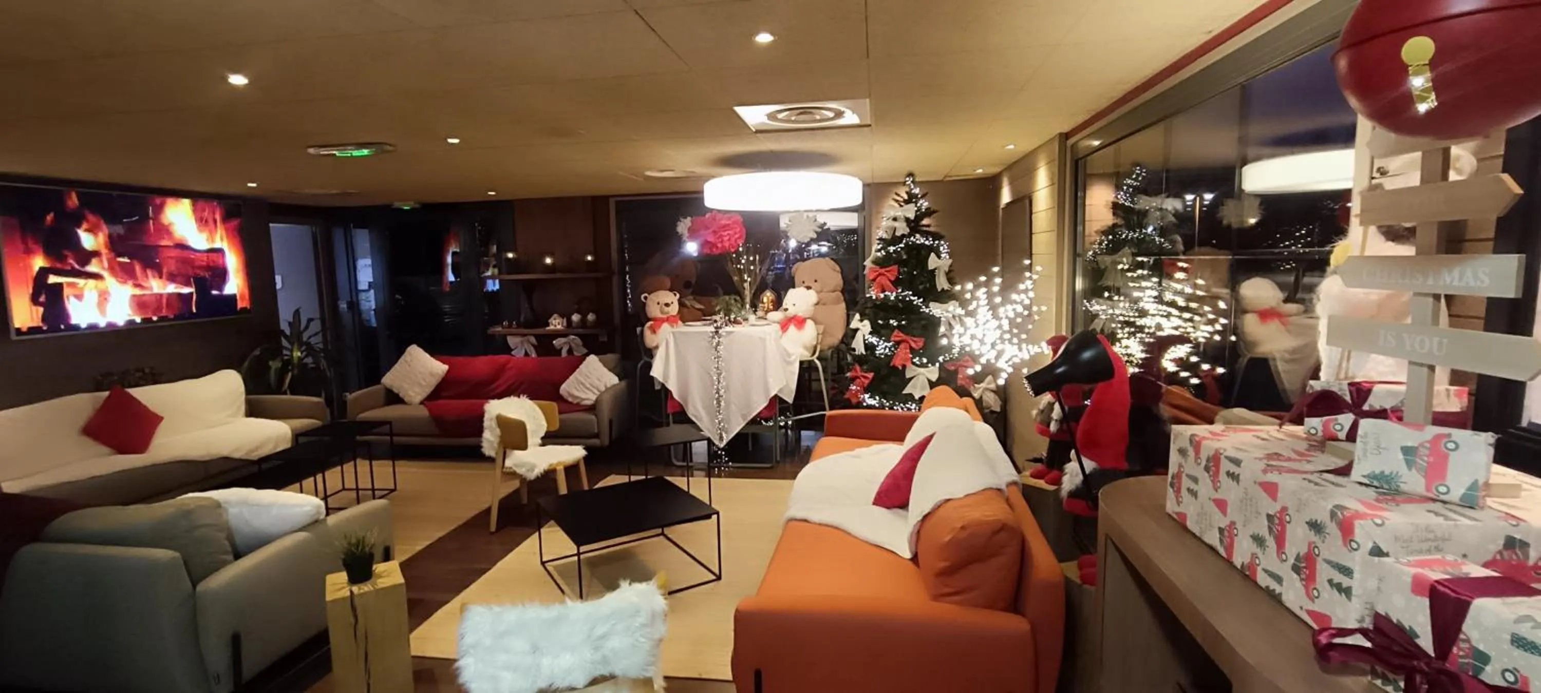 Living room in Campanile NATURE - Villennes sur Seine Poissy