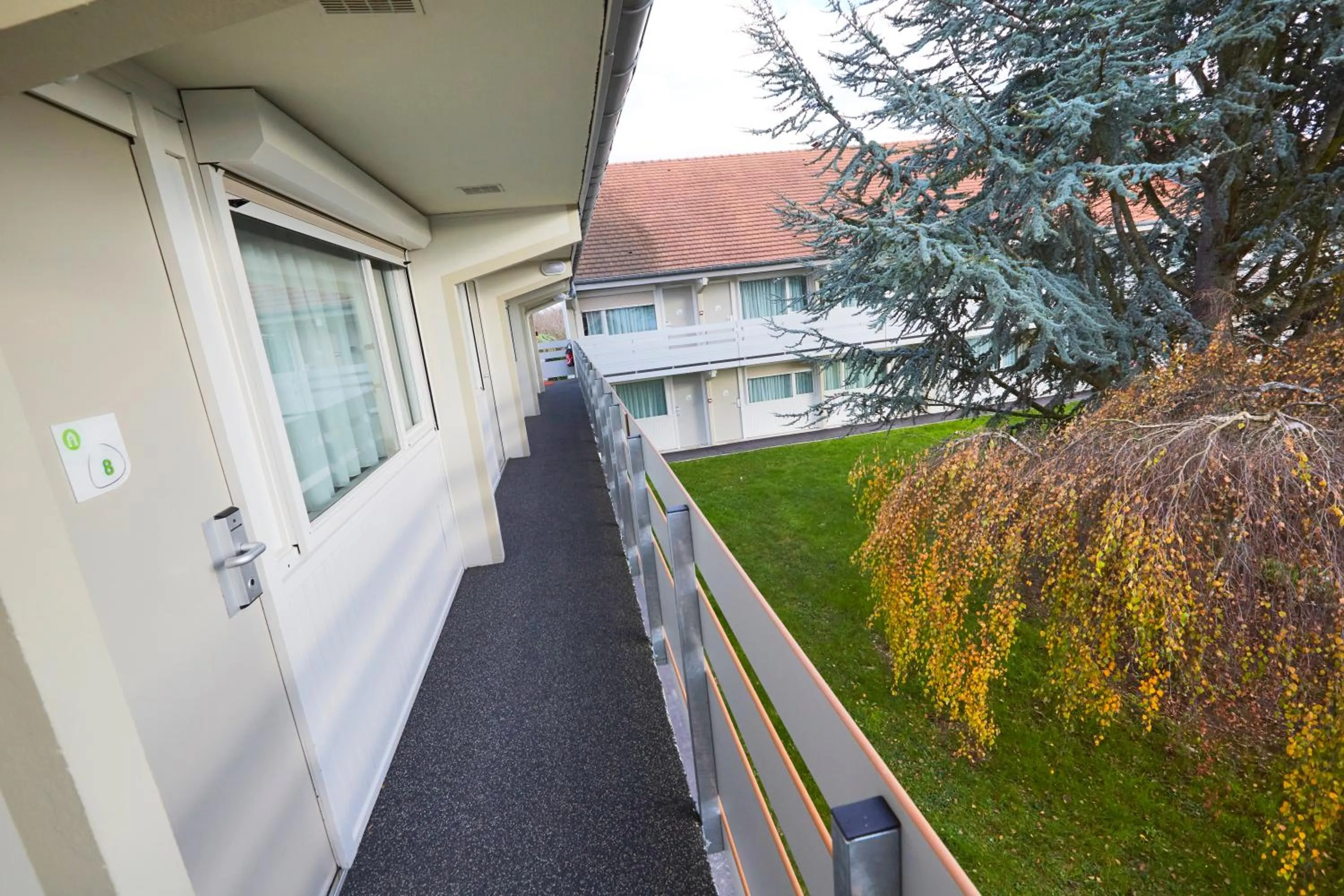 Garden view in Campanile Troyes Sud - Buchères