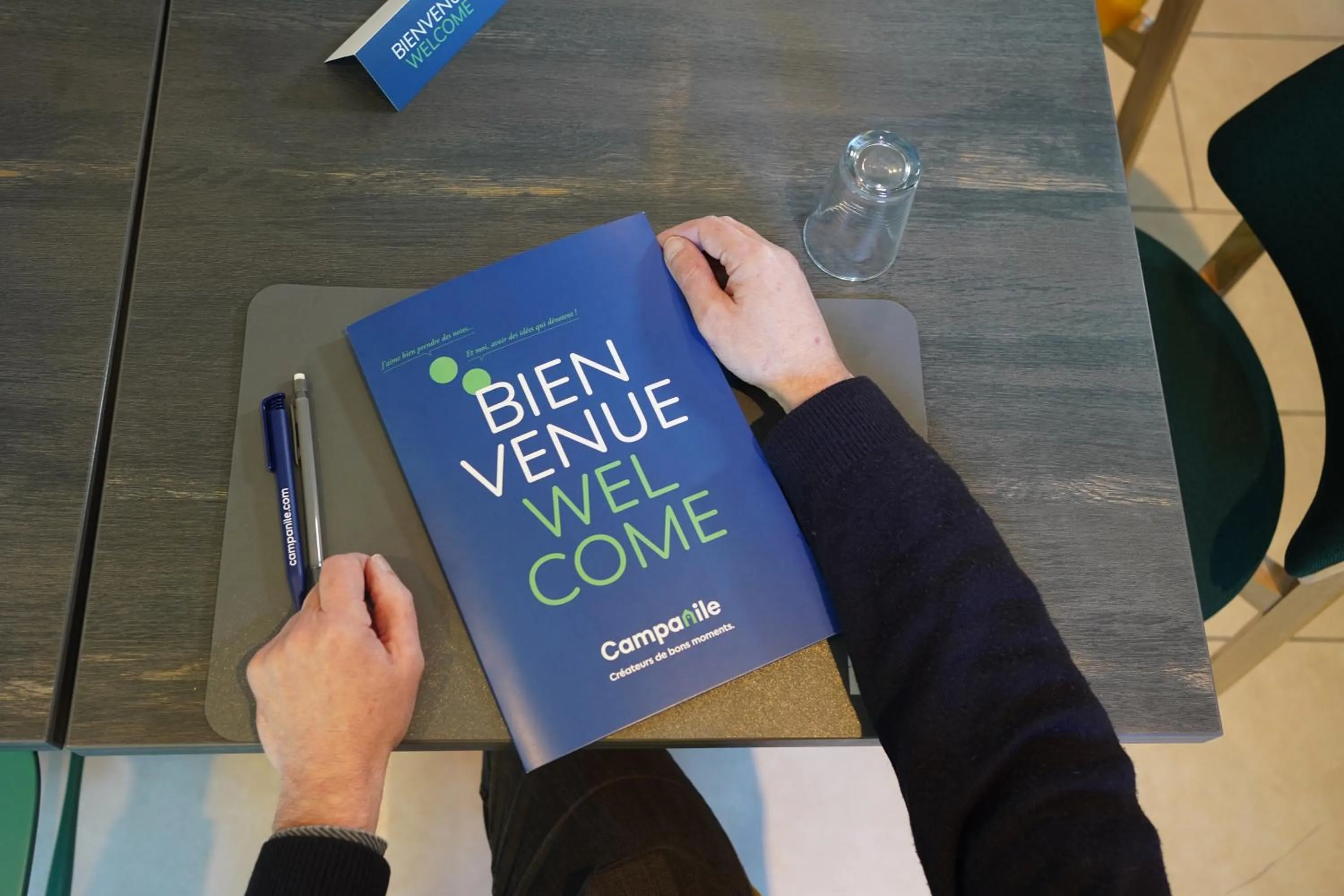 Text overlay in Campanile Troyes Sud - Buchères