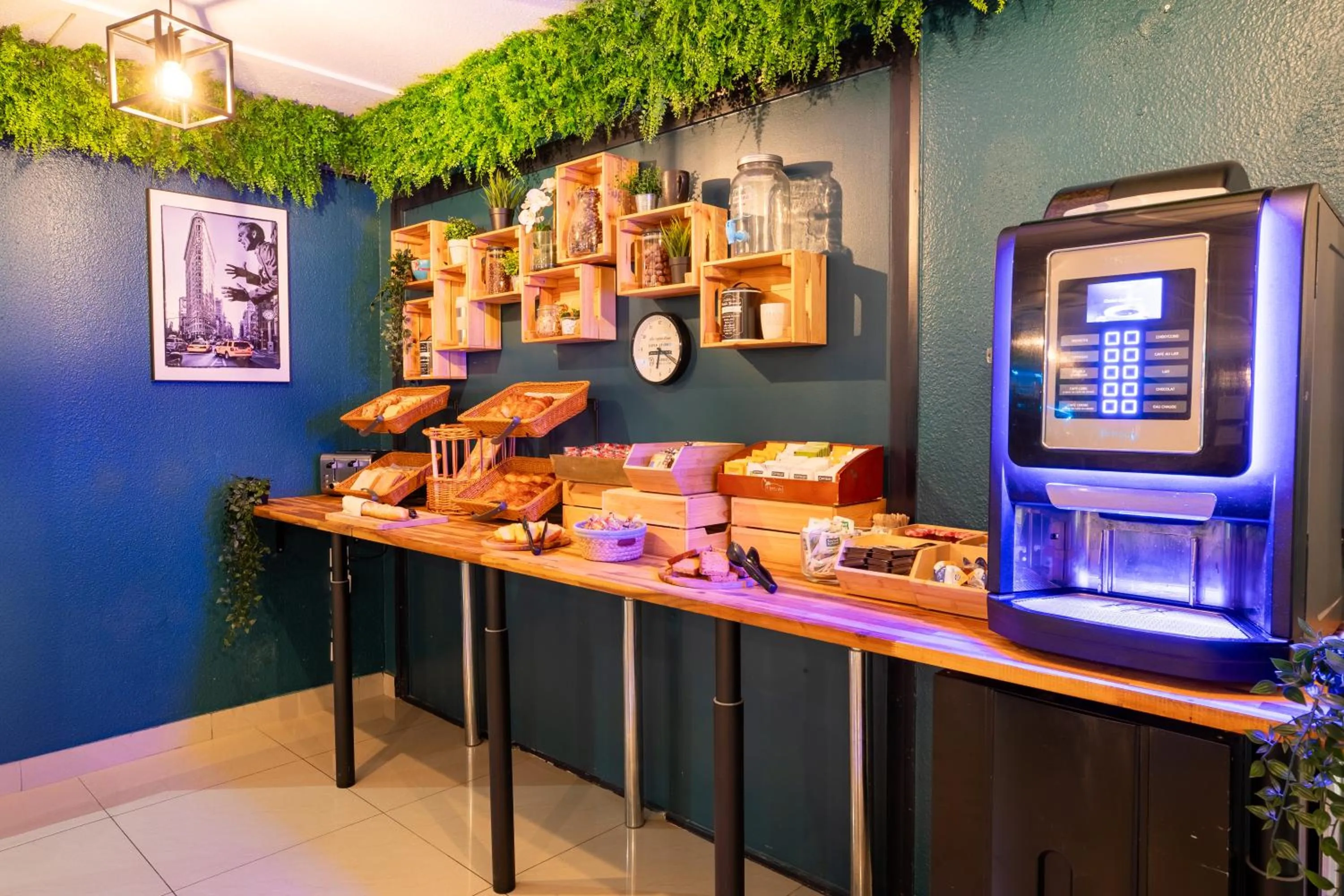 Buffet breakfast in Kyriad Valenciennes Sud - Rouvignies