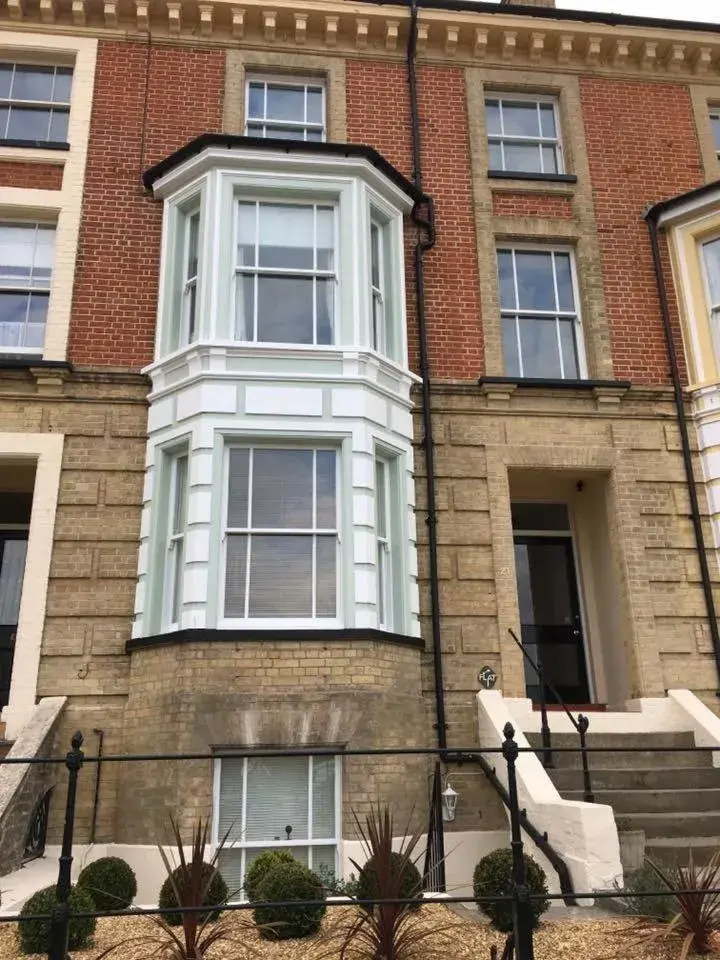 Property building in Moray Beachside Apartments Property building in Moray Beachside Apartments