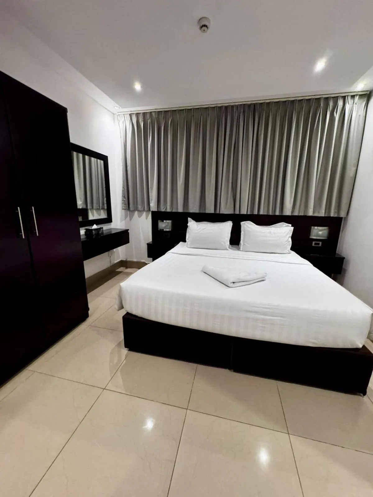 Bedroom, Bed in Sendan Residence