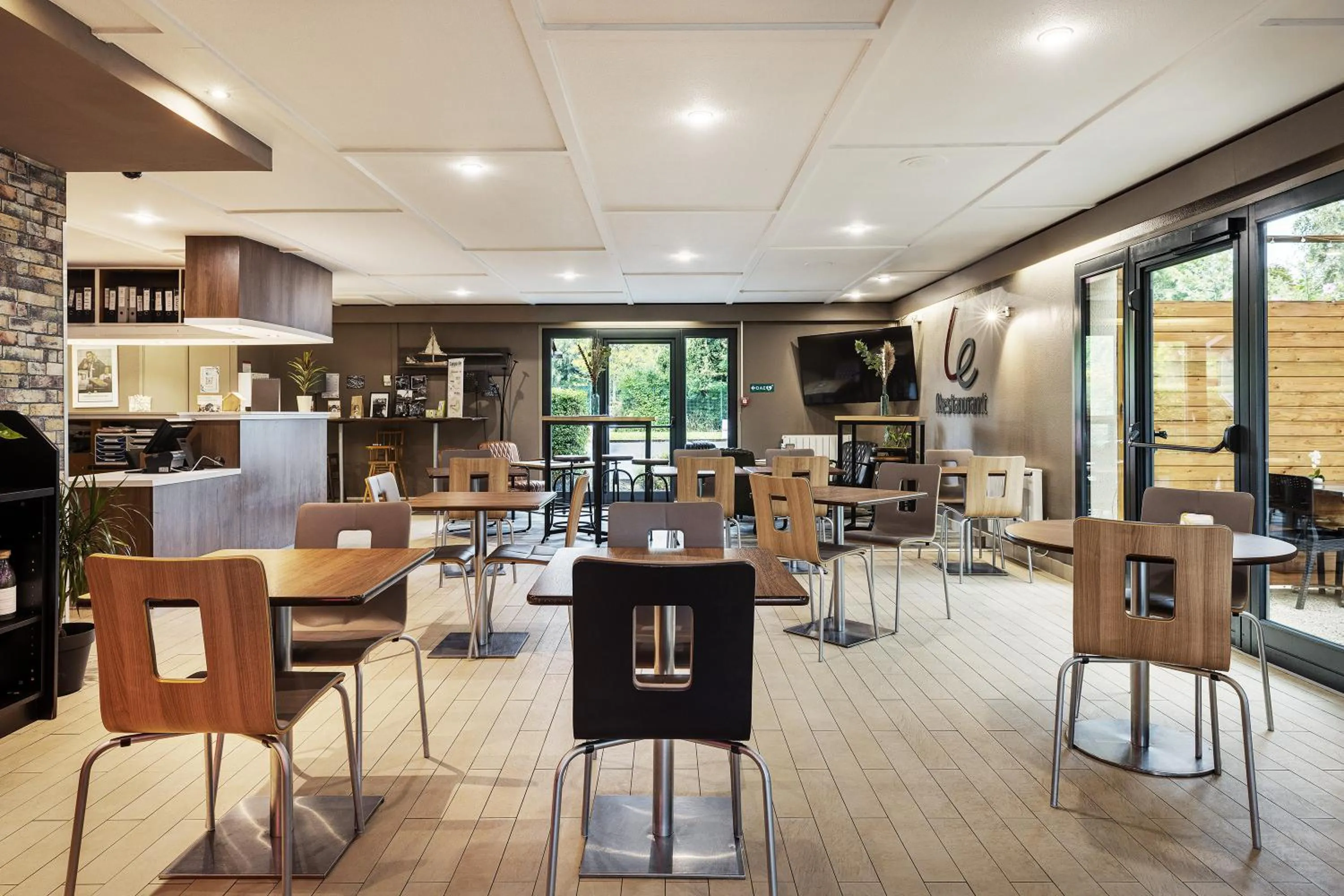 Restaurant/places to eat in Campanile Béthune - Fouquières-Les-Béthune