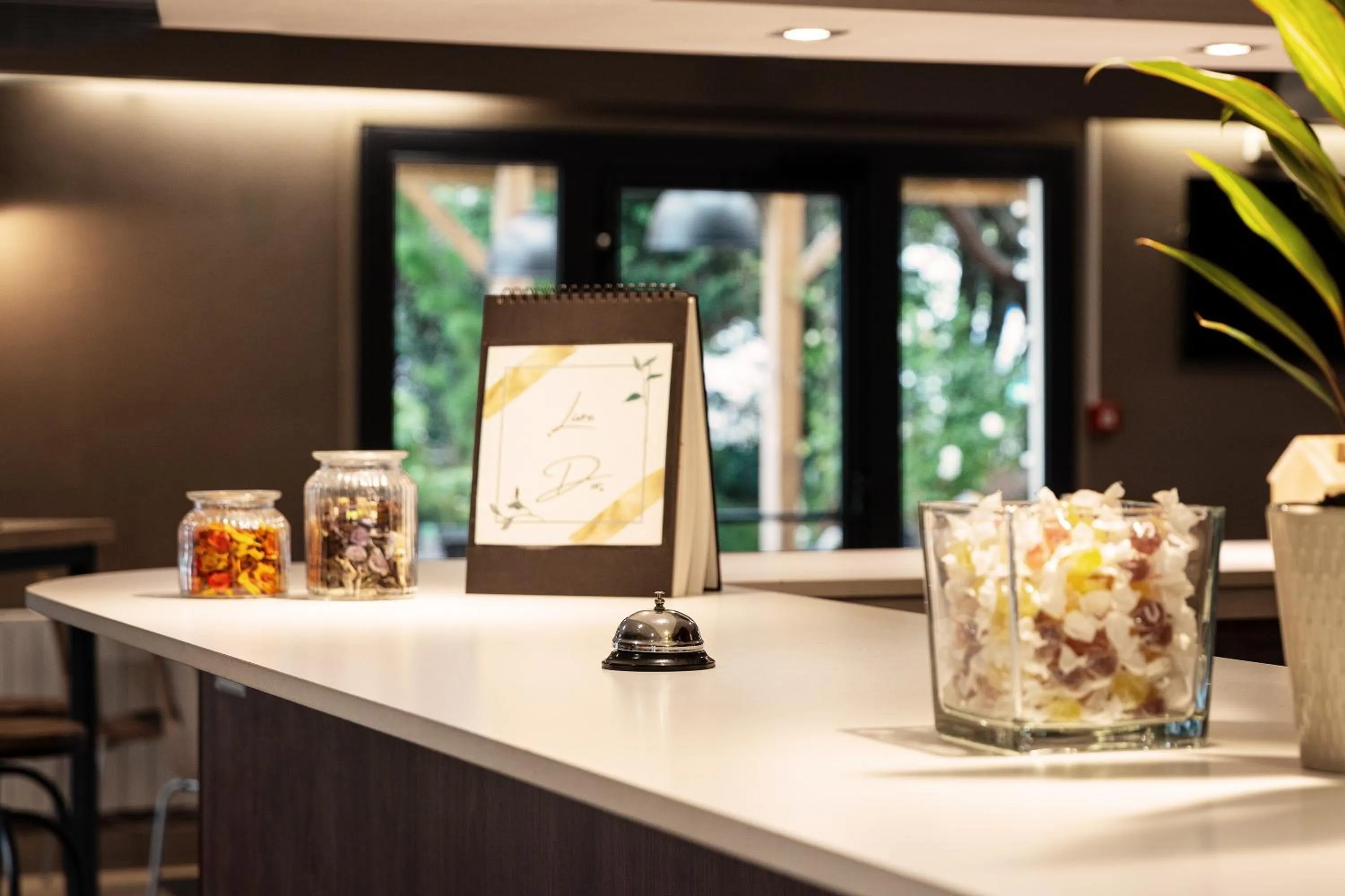 Lobby or reception in Campanile Béthune - Fouquières-Les-Béthune