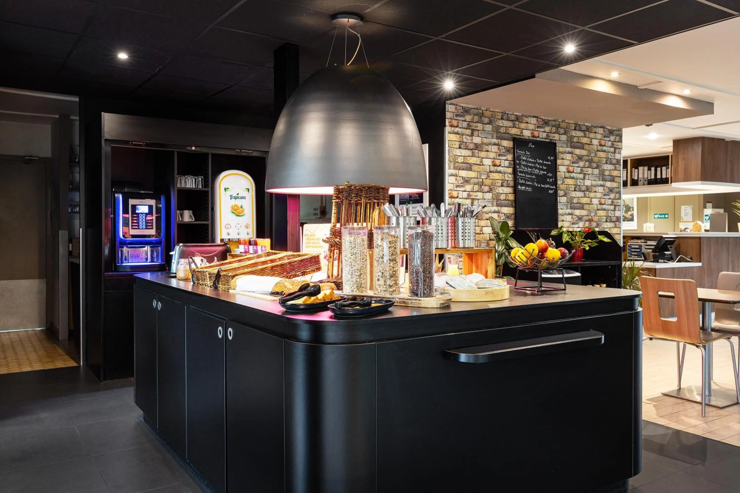 Buffet breakfast in Campanile Béthune - Fouquières-Les-Béthune