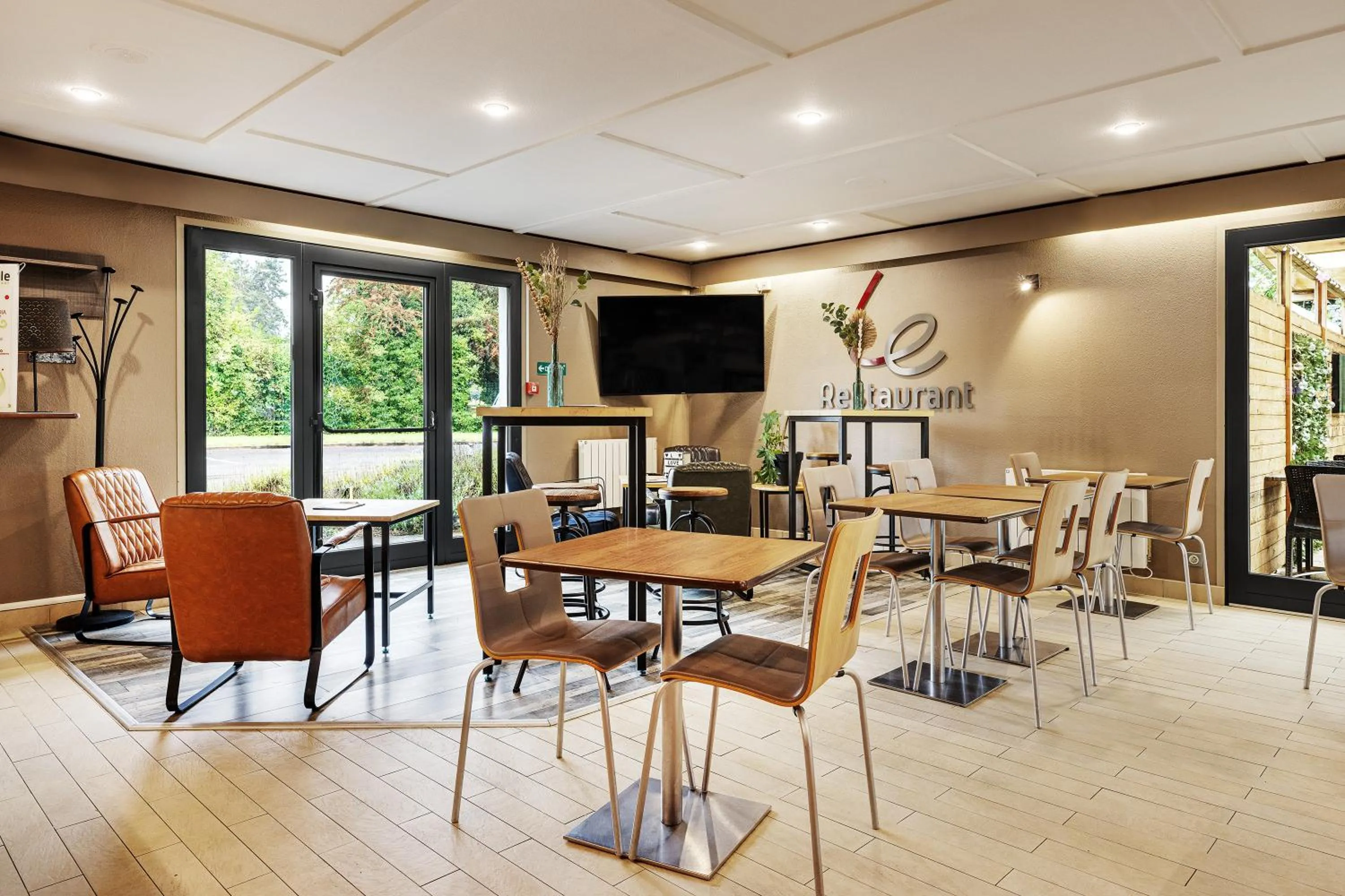 Restaurant/places to eat in Campanile Béthune - Fouquières-Les-Béthune