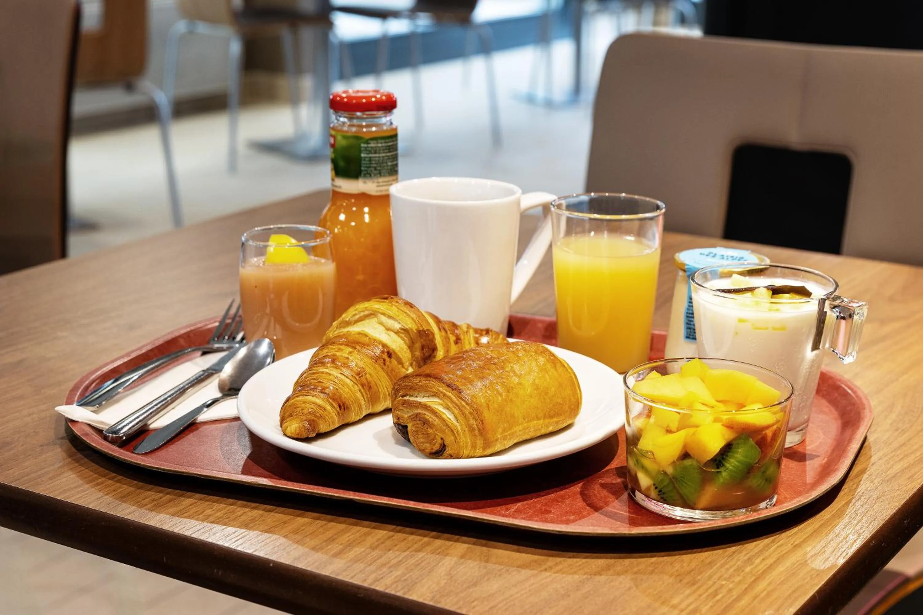 Buffet breakfast in Campanile Béthune - Fouquières-Les-Béthune