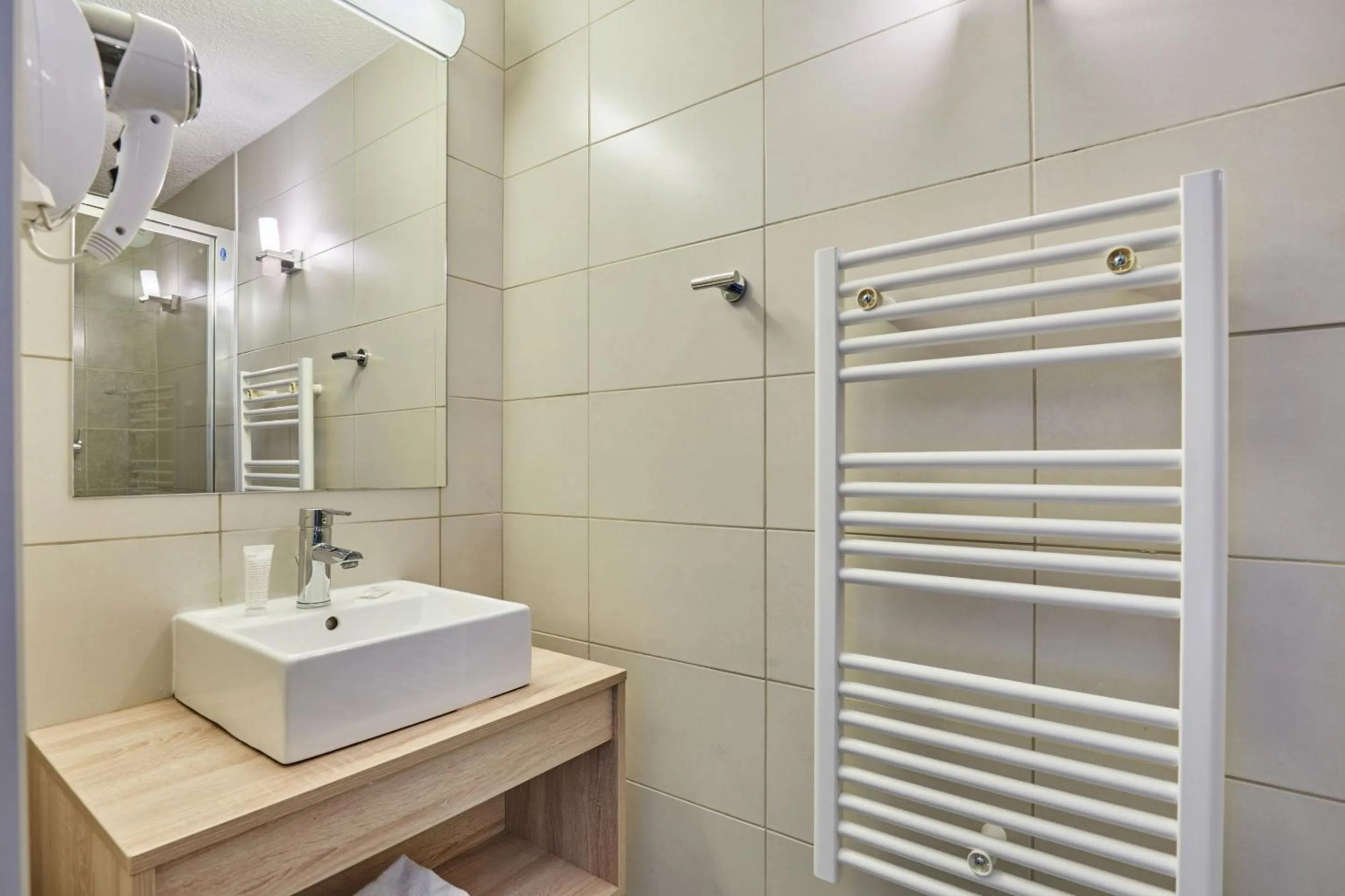 Bathroom in Résidence Odalys Le Village Camarguais Les Gardians