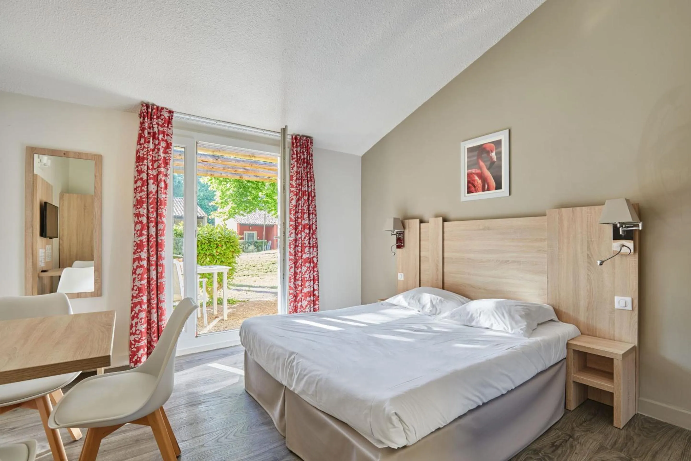 Bedroom, Bed in Résidence Odalys Le Village Camarguais Les Gardians