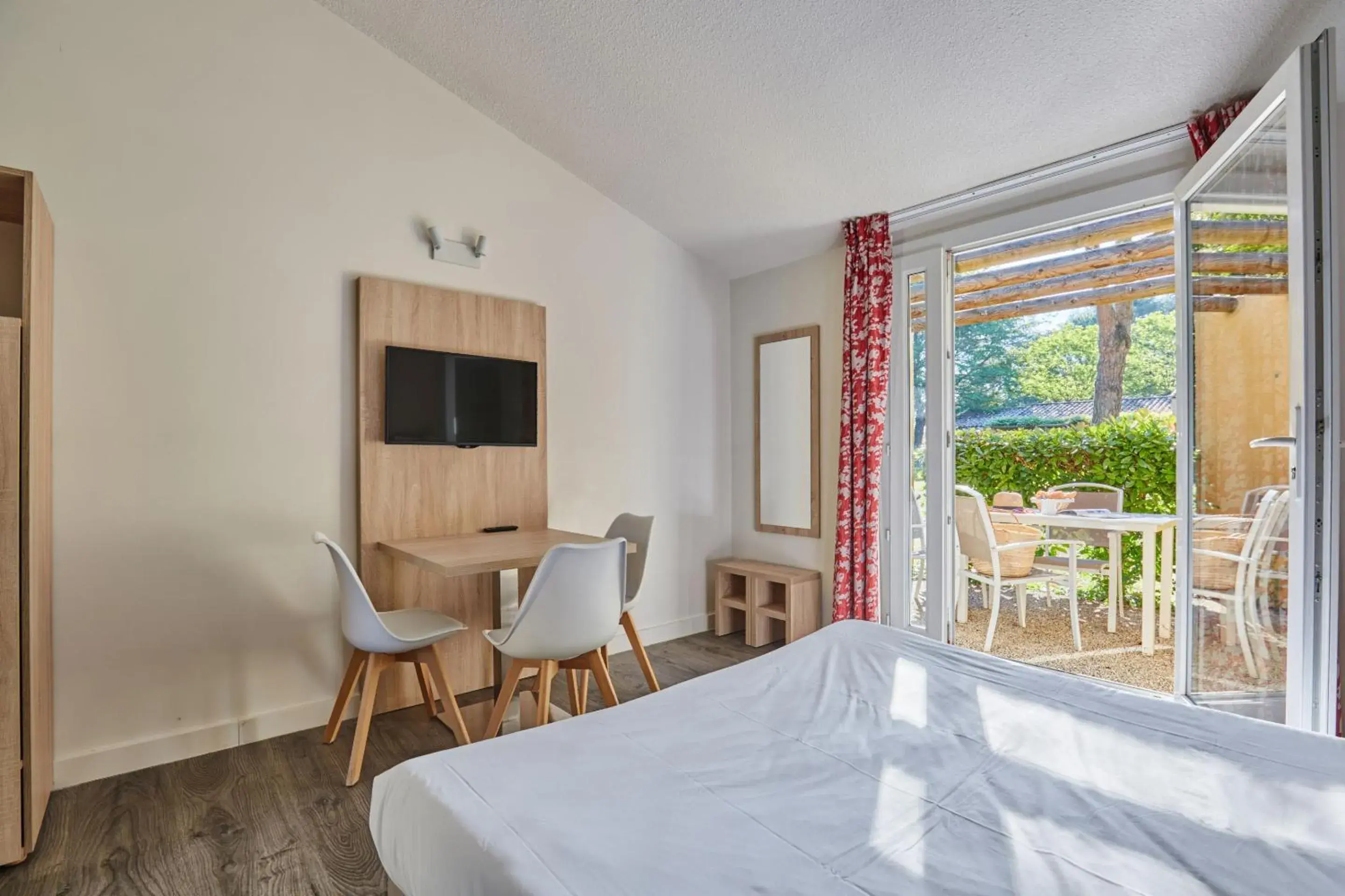 Bedroom, Bed in Résidence Odalys Le Village Camarguais Les Gardians Bedroom, Bed in Résidence Odalys Le Village Camarguais Les Gardians