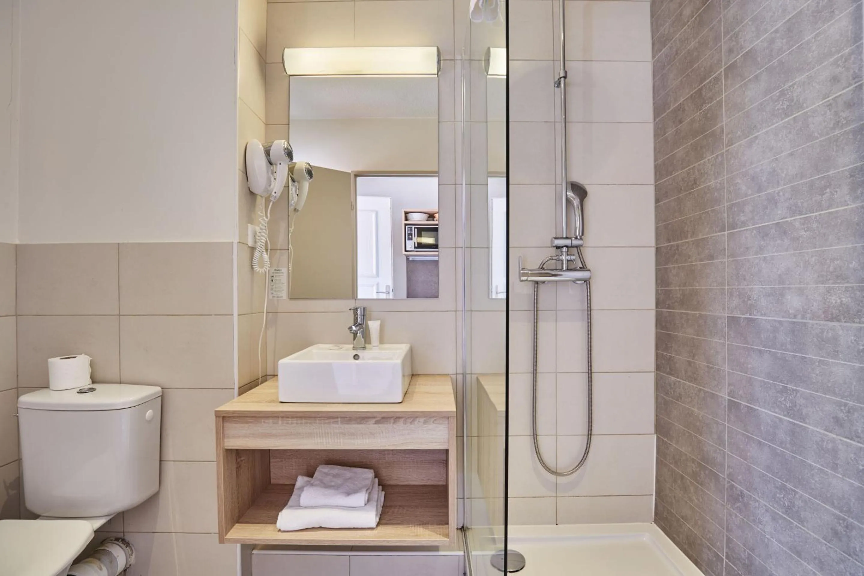 Bathroom in Résidence Odalys Le Village Camarguais Les Gardians