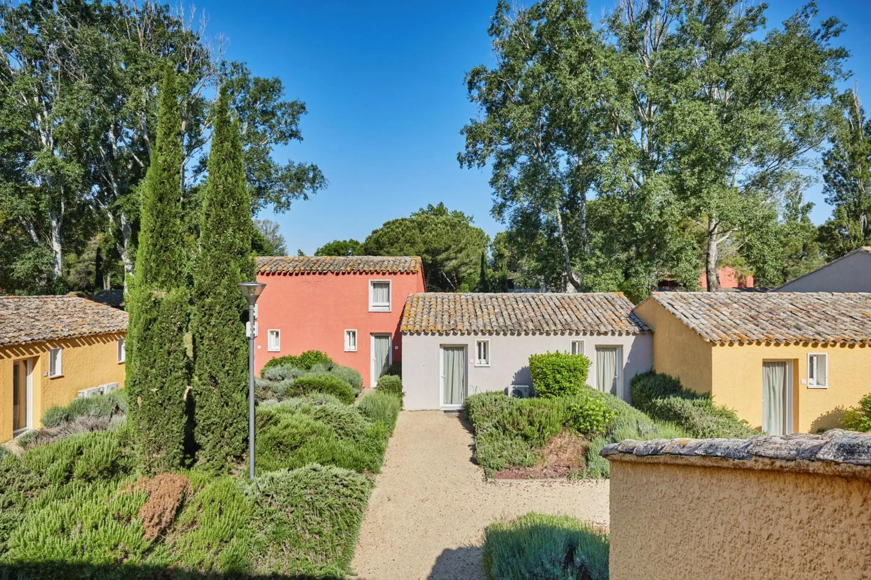 Garden view in Résidence Odalys Le Village Camarguais Les Gardians Garden view in Résidence Odalys Le Village Camarguais Les Gardians
