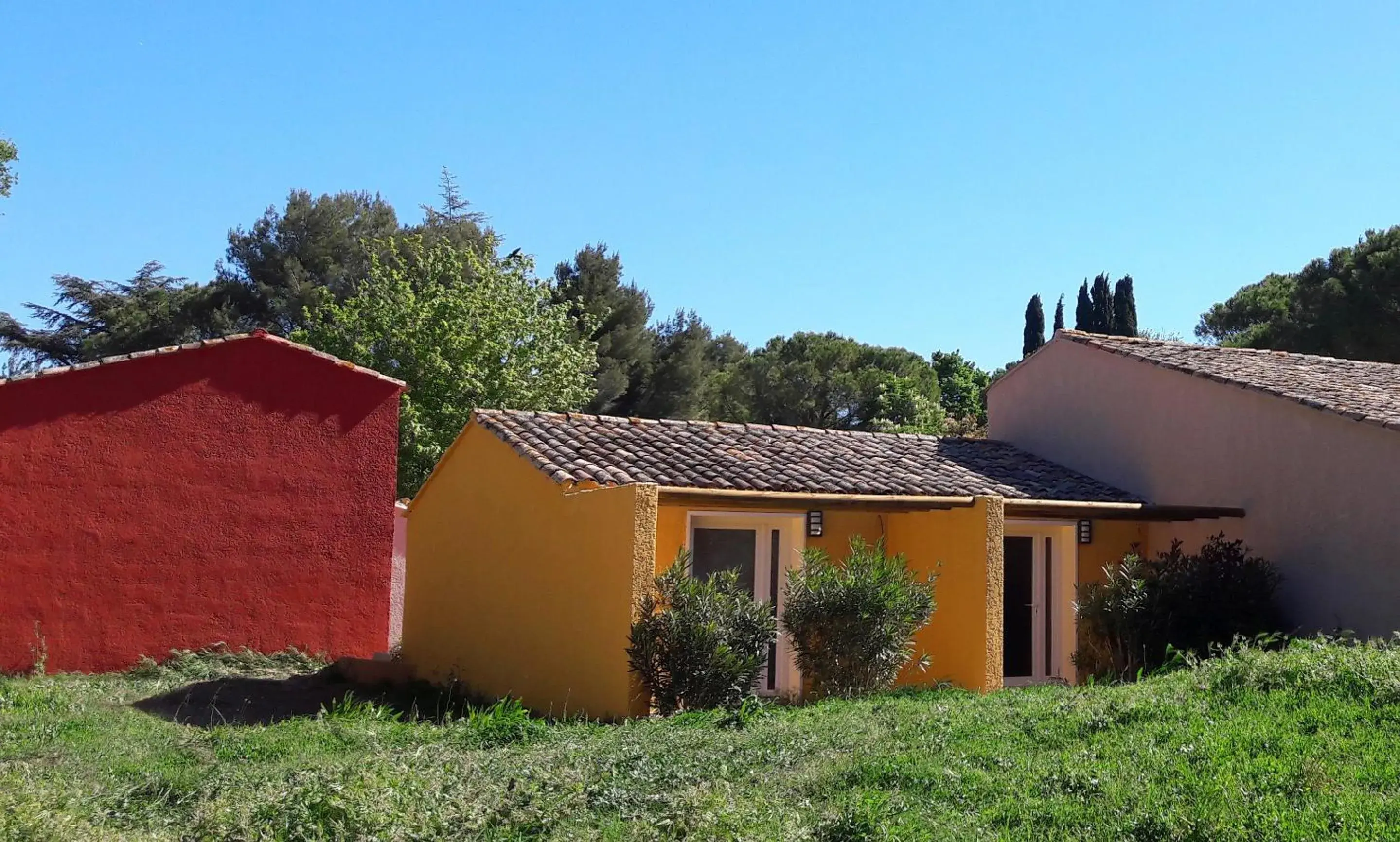 Property building in Résidence Odalys Le Village Camarguais Les Gardians Property building in Résidence Odalys Le Village Camarguais Les Gardians