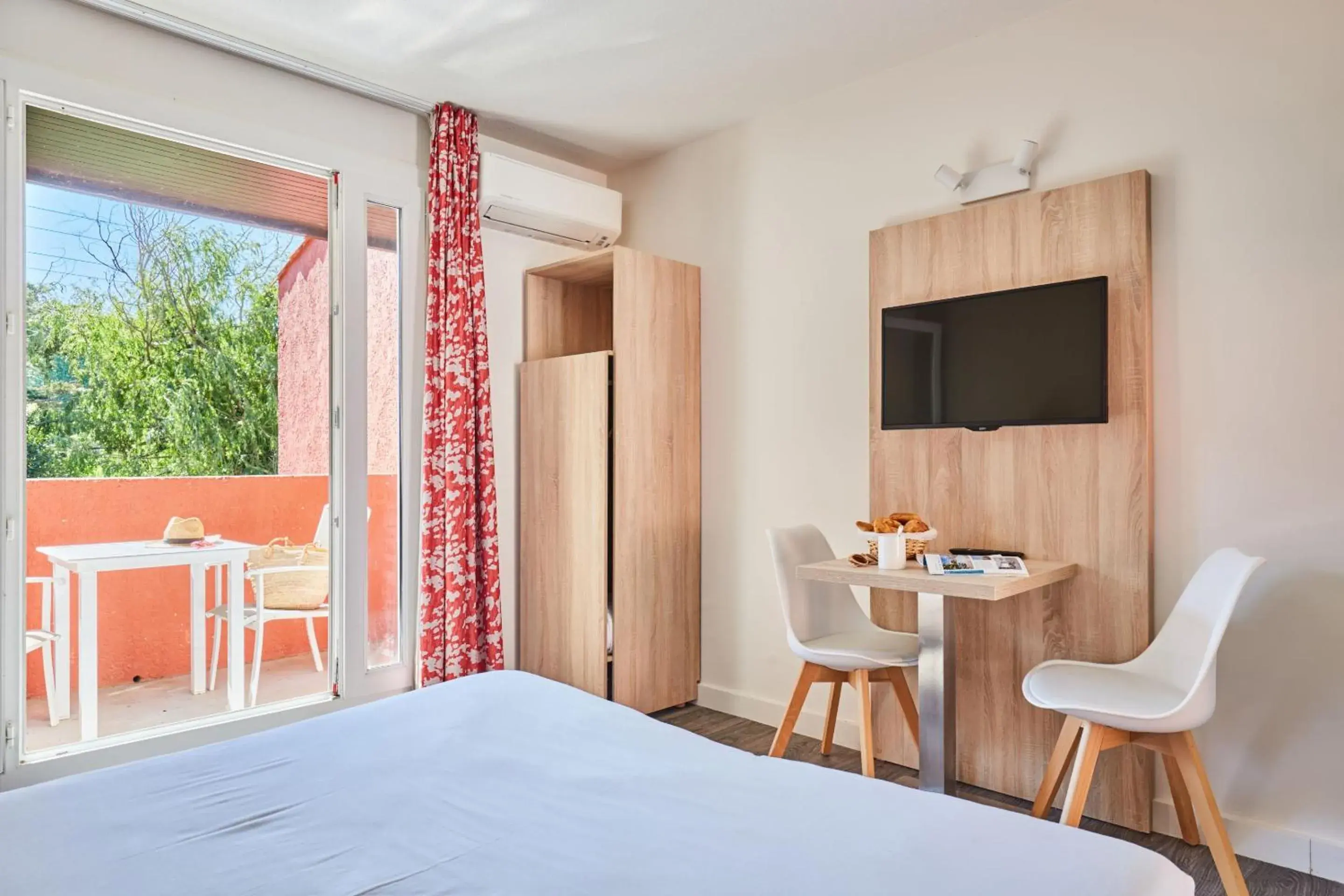 Bedroom, Bed in Résidence Odalys Le Village Camarguais Les Gardians Bedroom, Bed in Résidence Odalys Le Village Camarguais Les Gardians