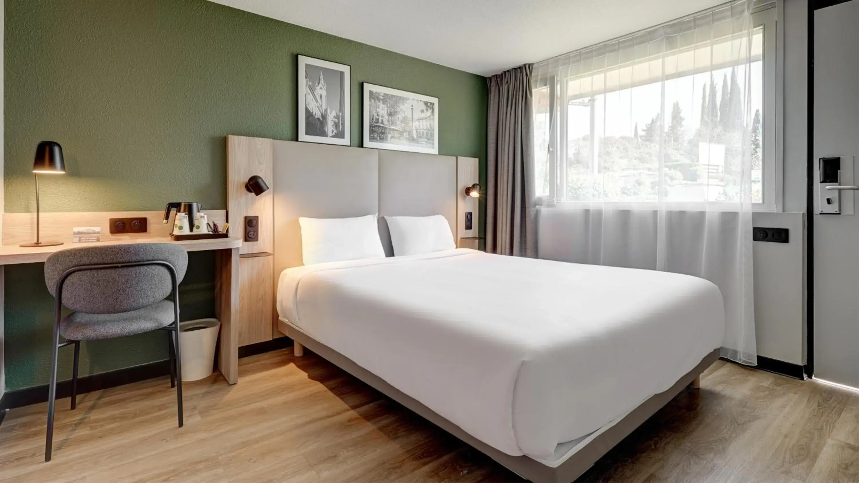 acessibility, Bed in Kyriad Sannois - Ermont acessibility, Bed in Kyriad Sannois - Ermont