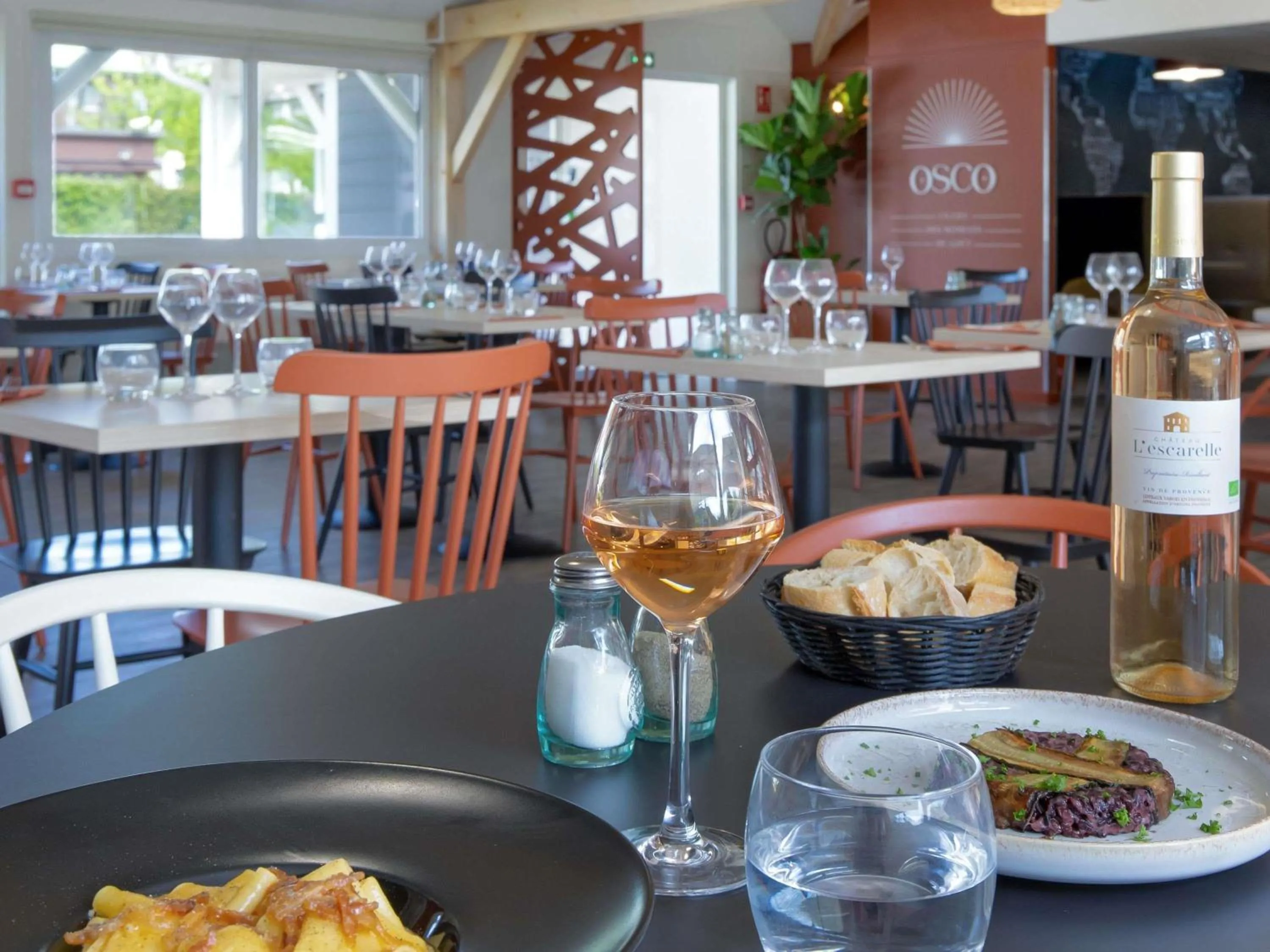 Restaurant/places to eat in ibis Styles Aubagne Gemenos