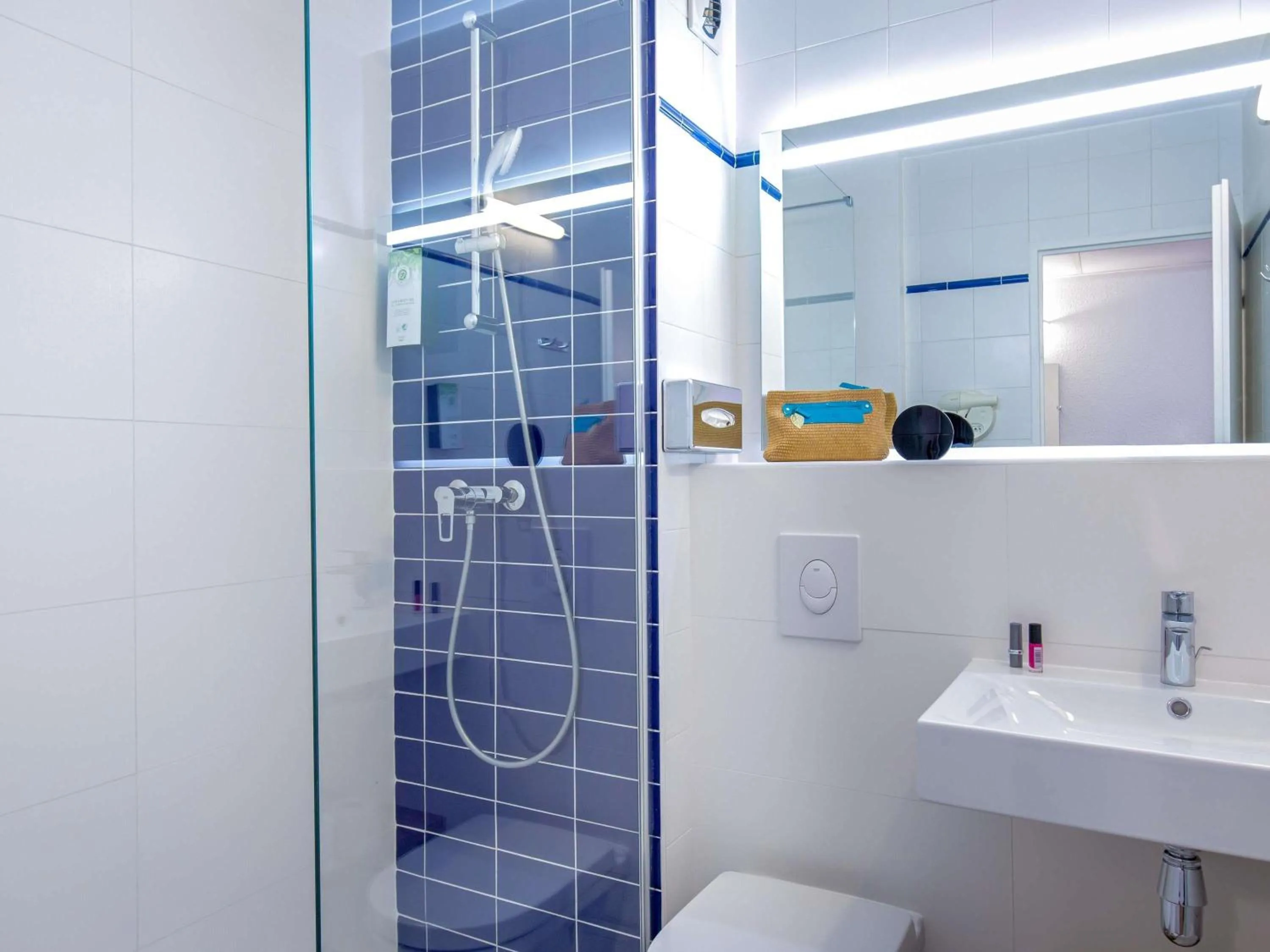 Bedroom in ibis Styles Aubagne Gemenos