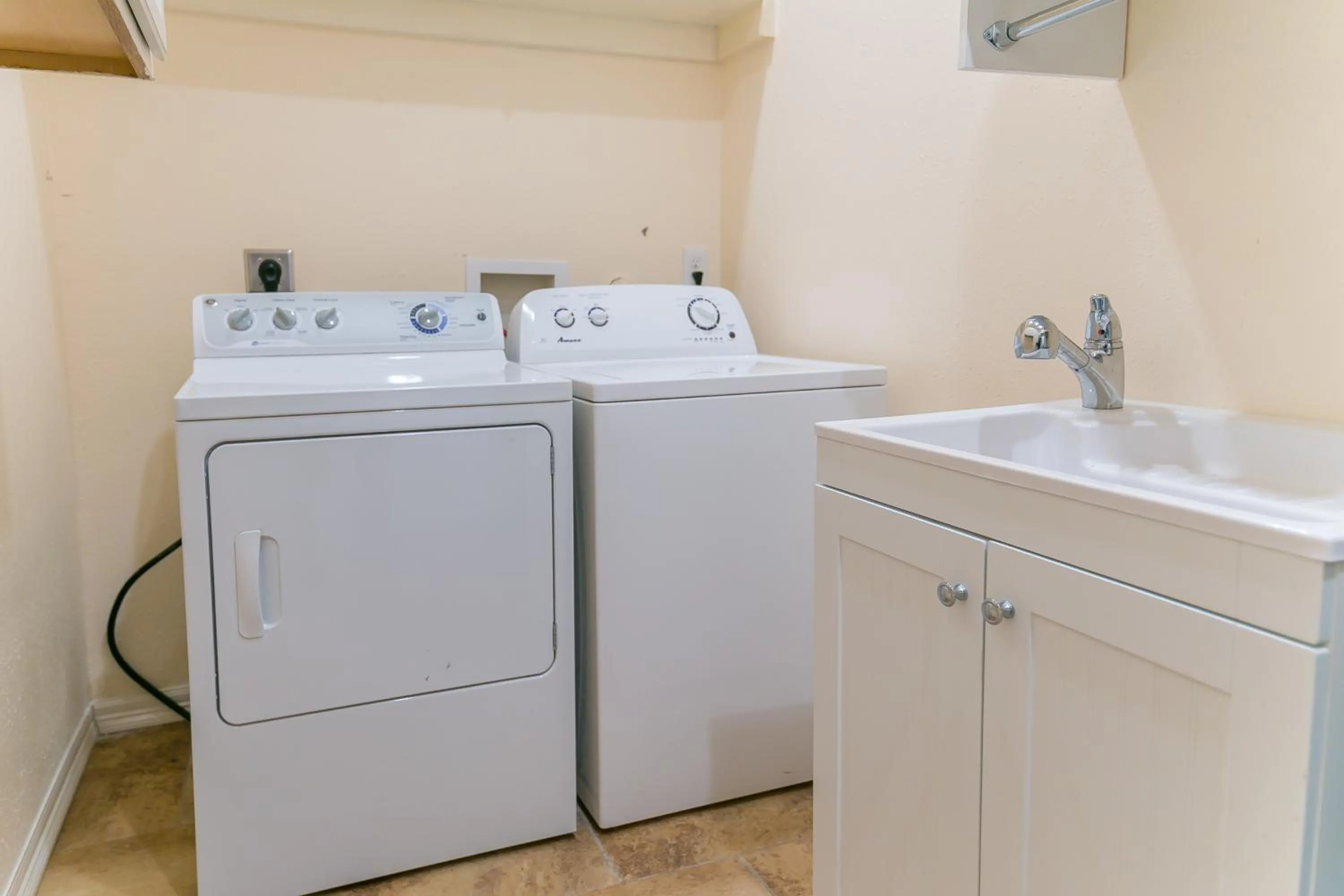 Area and facilities in Modern, Spacious Condos with Luxury Amenities