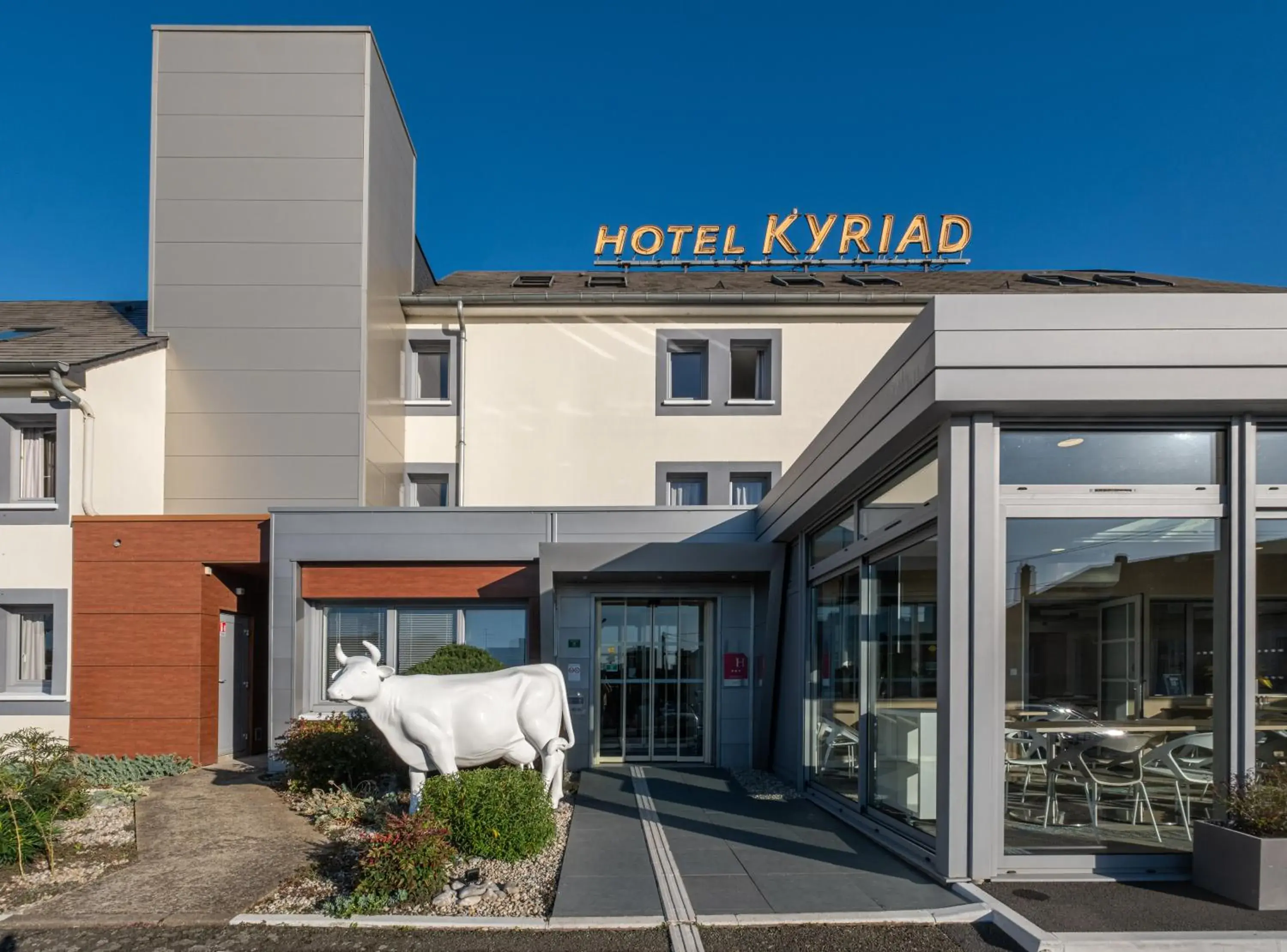 Property building in Kyriad Le Mans Est Property building in Kyriad Le Mans Est
