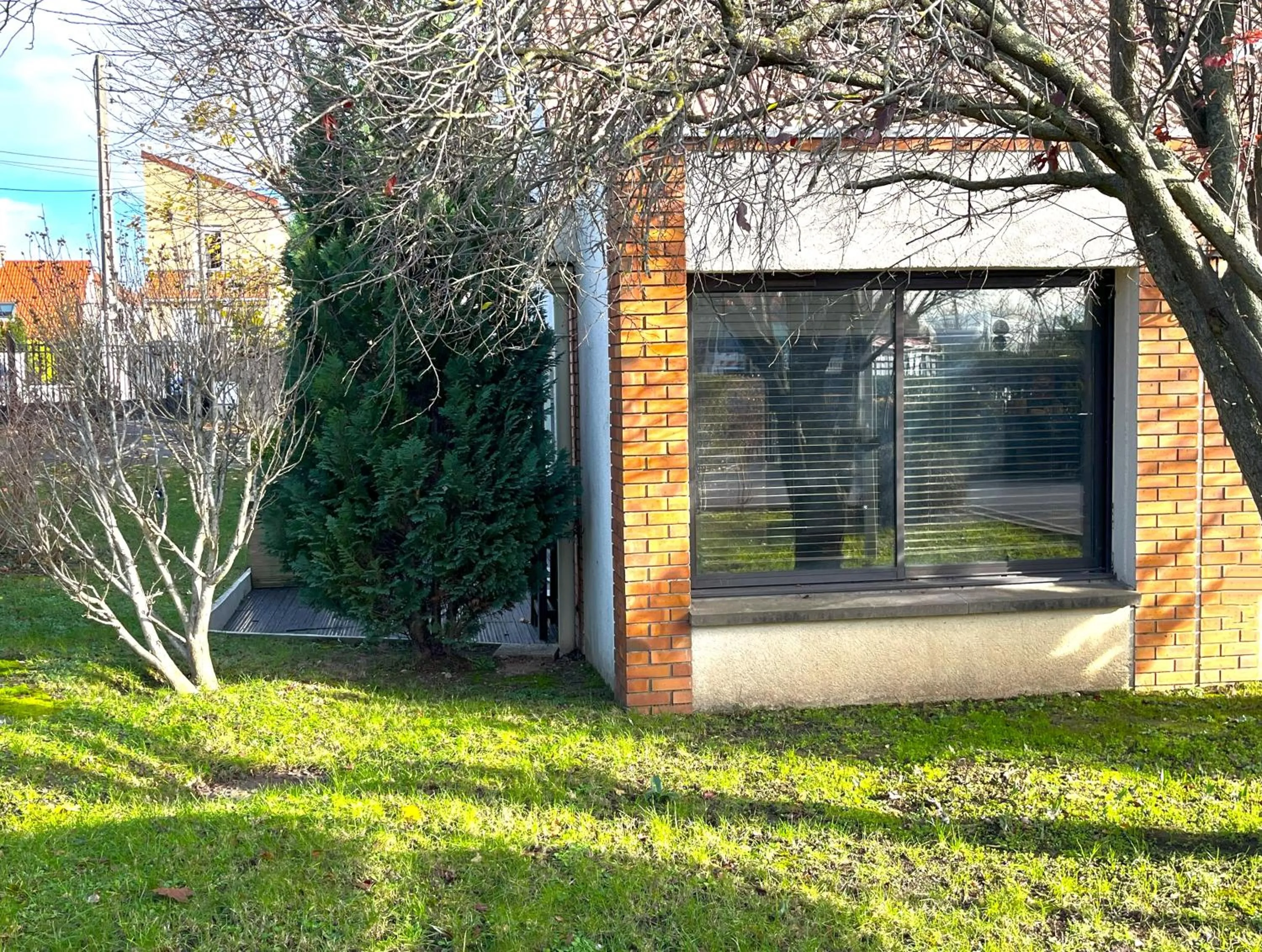 Property building in Kyriad Argenteuil