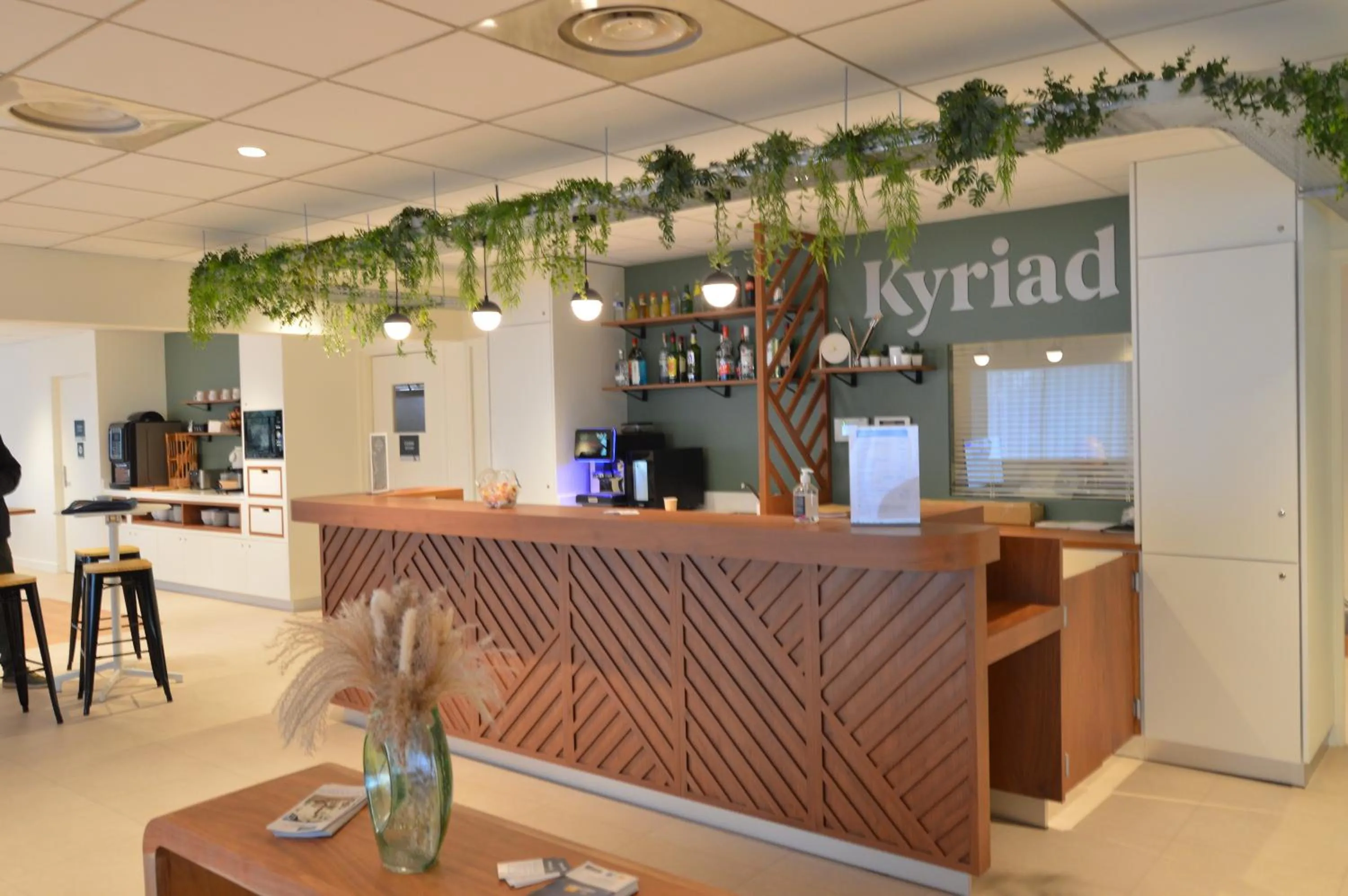 Lounge or bar in Kyriad Argenteuil