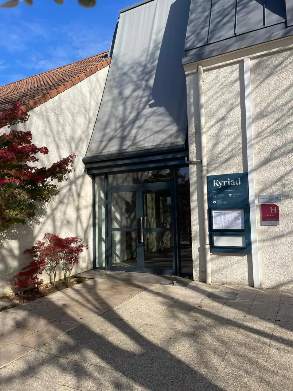 Property building in Kyriad Argenteuil