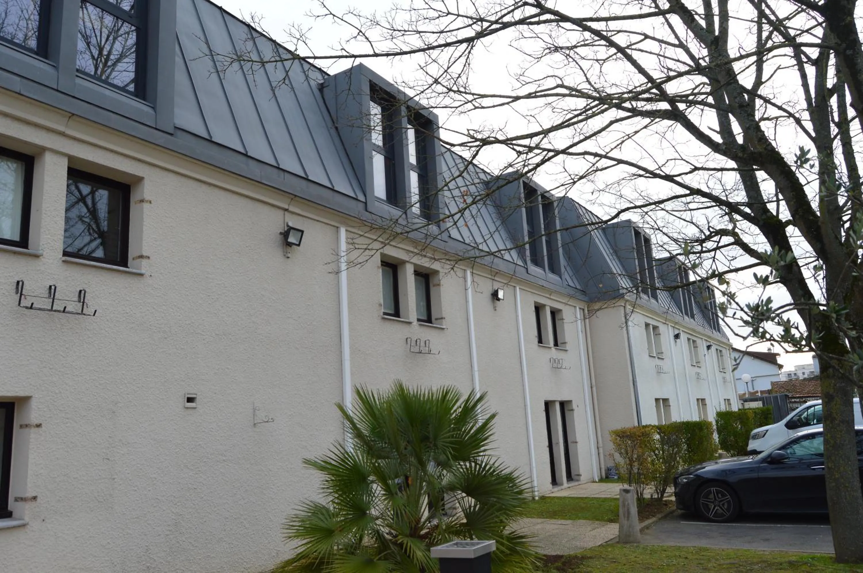 Facade/entrance in Kyriad Argenteuil